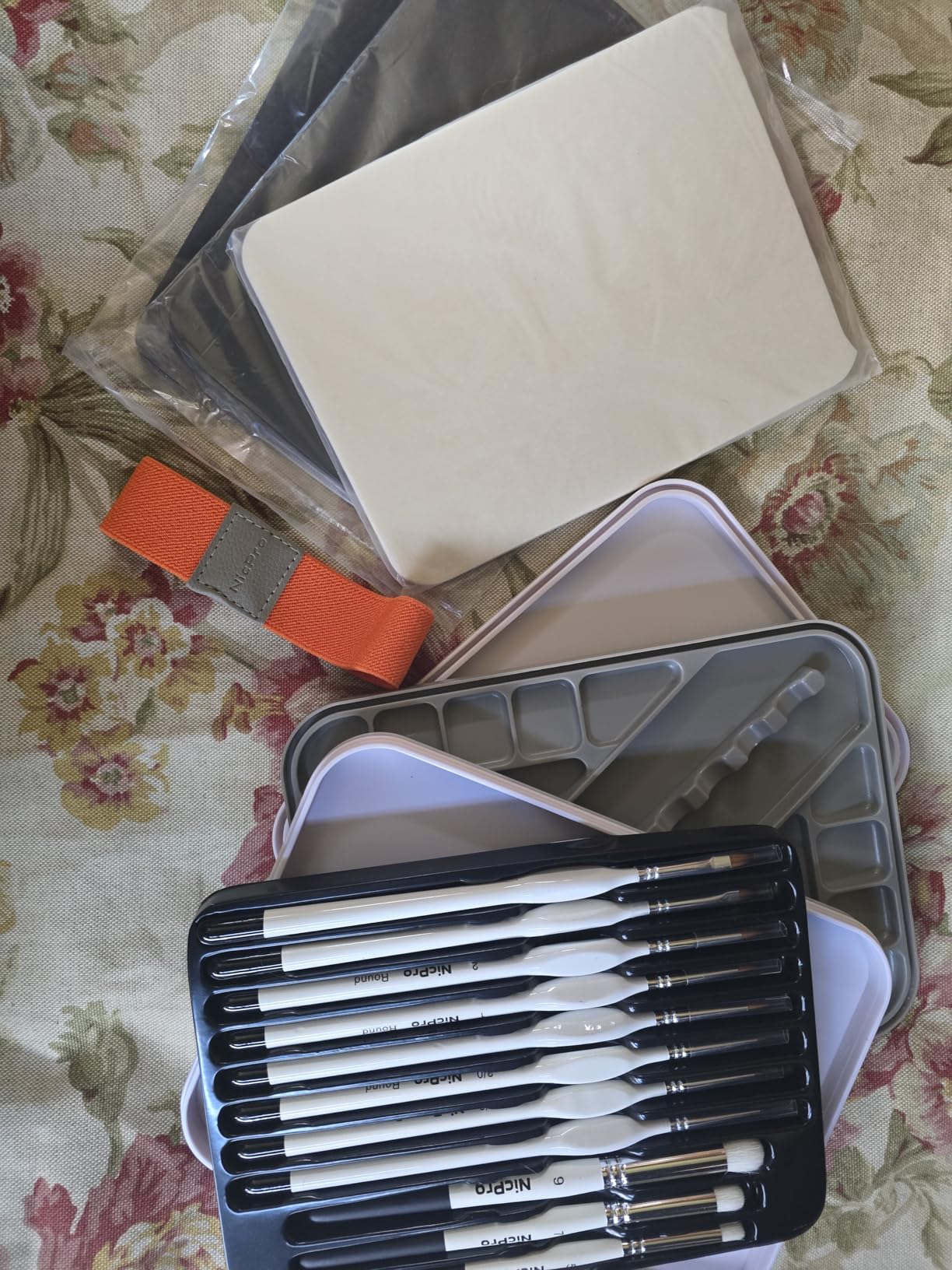 Nicpro Professional Miniature Painting Kit with Wet Palette, Miniature Painting Handle & 11PCS Detail Paint Brushes Drybrush, Sponge, Pallet Paper, Brush Holder Mixing Paint Saver Palette customer photo 1