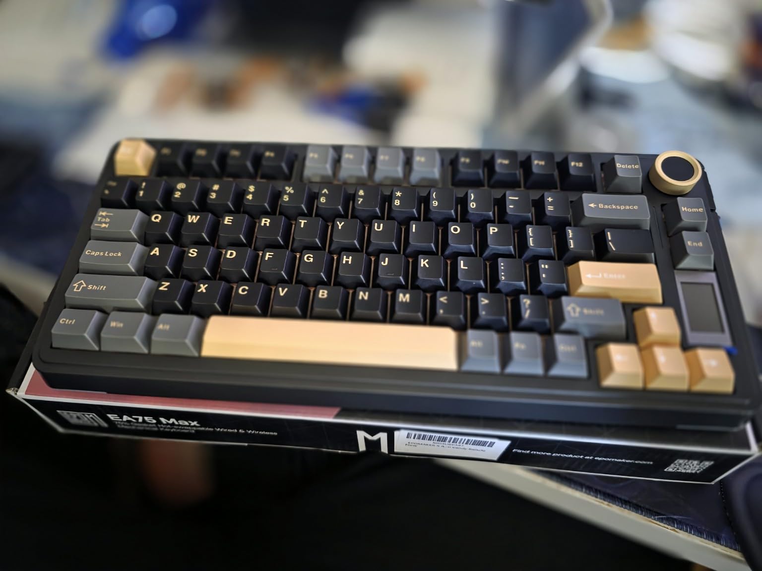 EPOMAKER X Aula EA75 MAX Wireless Gaming Keyboard with Screen & Knob, 5000mAh, Hot-Swap, Lubed Switches, RGB Backlit, Creamy Gasket, 75% Mechanical Keyboard (Black, Silent Cotton Candy Switch) customer photo 2