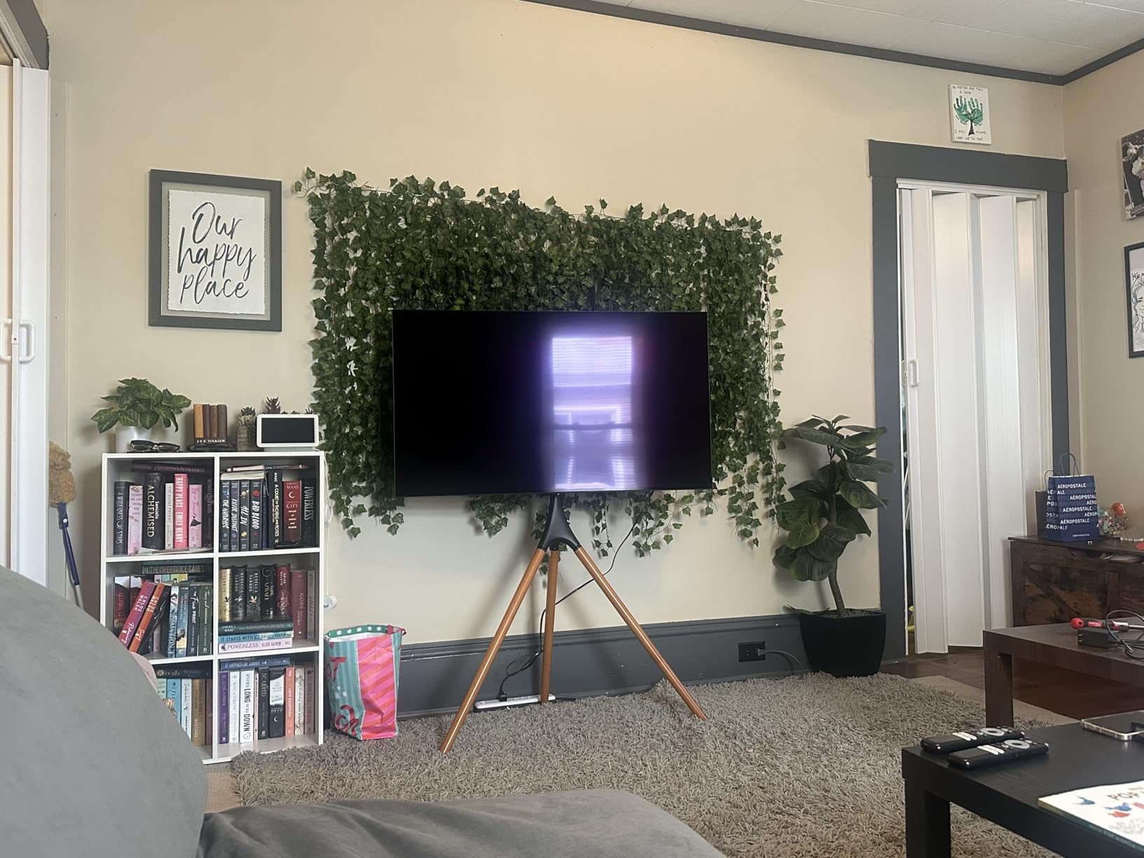 Artistic Easel TV Stand for 43-65 Inch TVs, 180 Degree Swivel Tripod TV Stand up to 88 lbs, Floor TV Mount with Cable Management for Bedroom, Living Room and Corner, Max VESA 600x400mm, Black Walnut customer photo 1