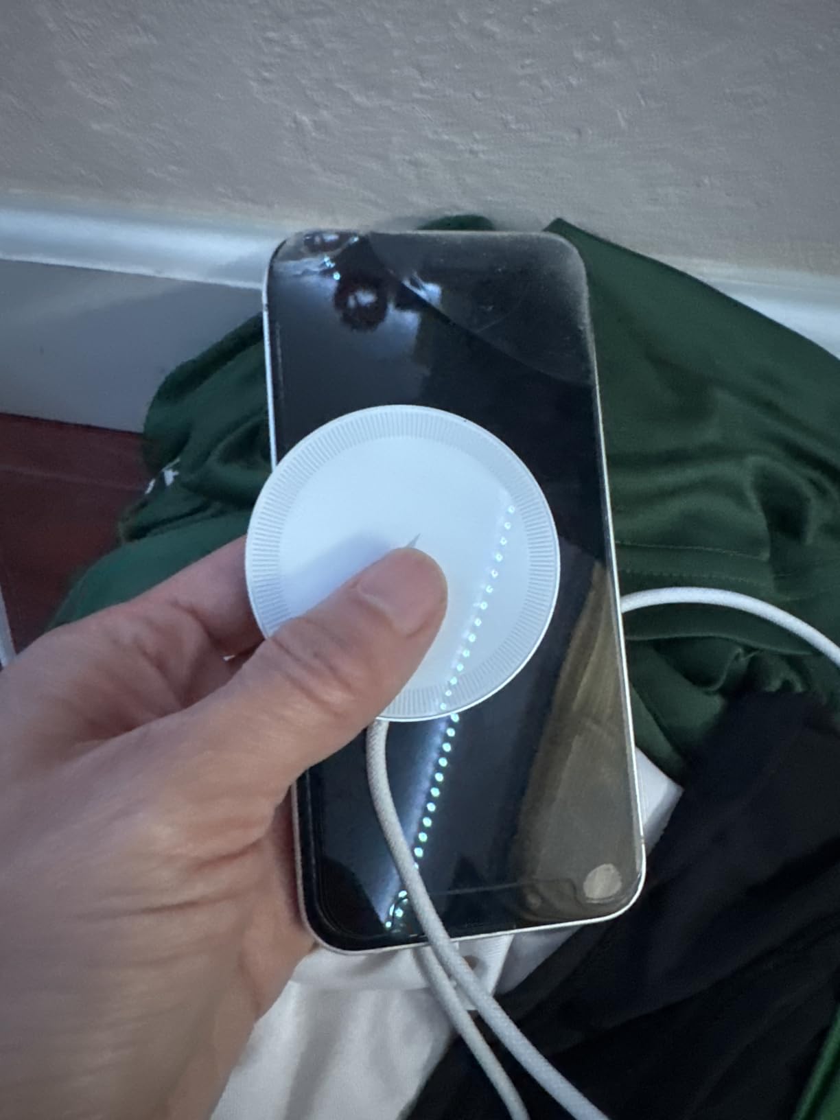 Magnetic Wireless Charger Charging Pad: 15W Qi Fast Portable Slim Charger Puck for iPhone 17e 17 Air 17 Pro Max 16 15 14 13 12 Series S26 & AirPods 4 3 2 Pro - Include USB-C/A Dual Ports (3Pack White) customer photo 1