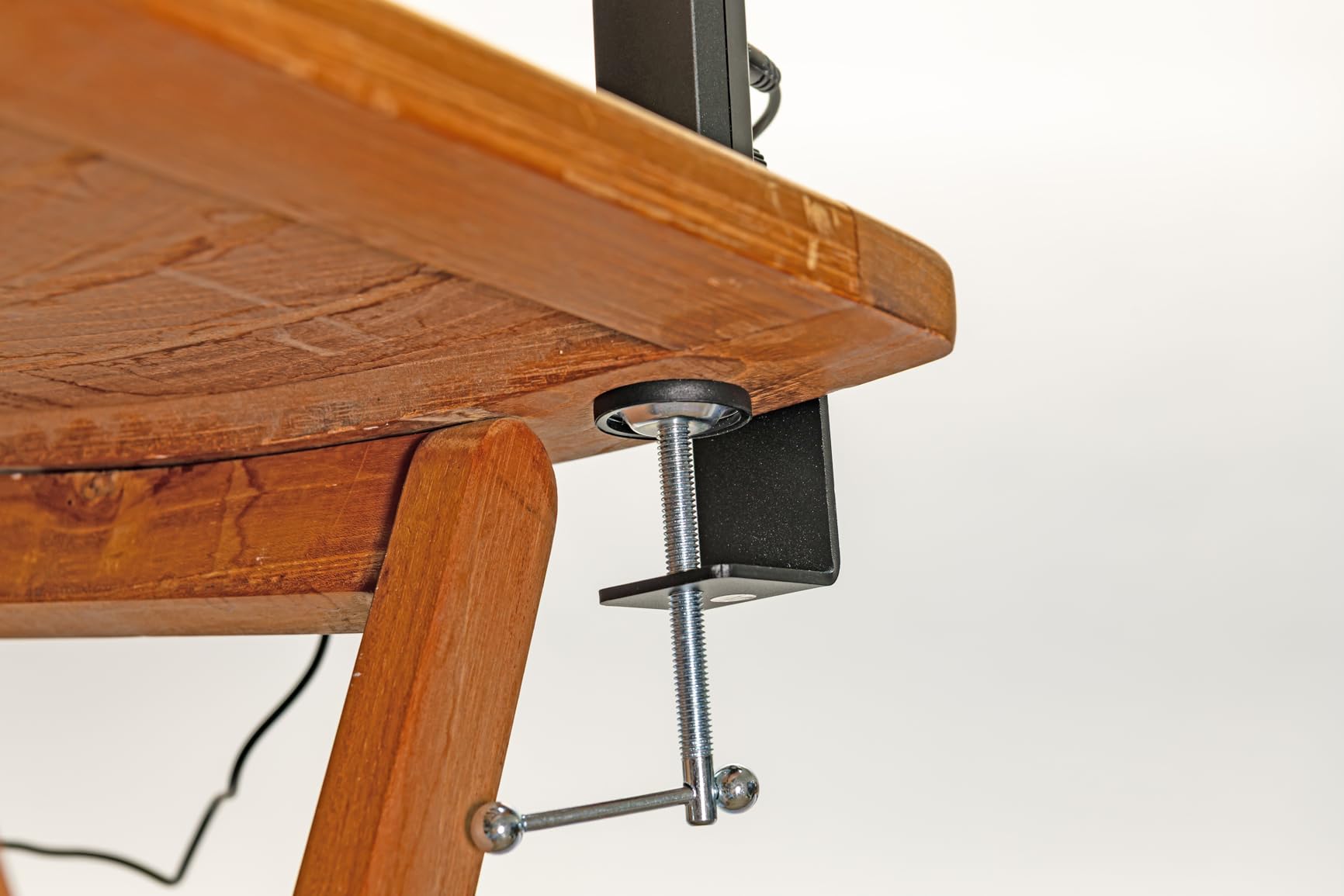 Honeywell LED Desk Lamp with Clamp - HJ3B Sunturalux Eye-Caring Desk Light for Home Office, 22W Ultra Bright 3-Section Adjustable Task Lamp with Stepless Dimming for Dual Monitor Lighting customer photo 2