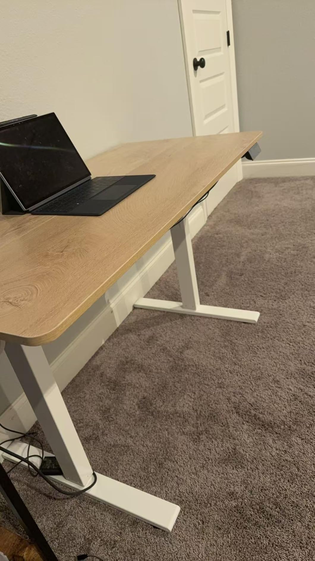 BANTI 48 × 24 Inches Standing Desk, Ergonomic, Electric Height Adjustable, Sit and Stand Up, Computer Office Desk with Splice Board, White Frame/Maple Top customer photo 1