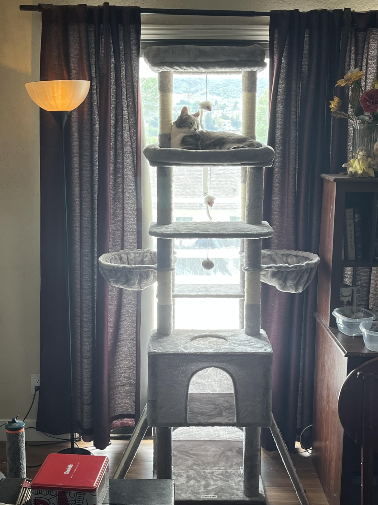 Globlazer Heavy Duty Cat Tree 78 inch Sturdy Cat Tower for 20lbs Large Adult Cats, Symmetrical Aesthetic Big Cat Tree with Extra Large Platform, 2 Scratching Boards, Z78, Beige customer photo 1