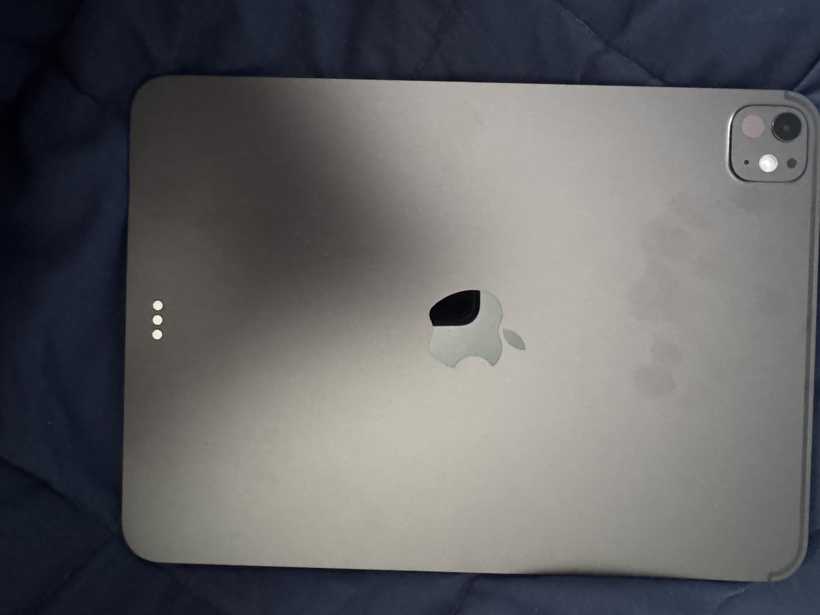 Apple iPad Pro 11-inch (M5): Ultra Retina XDR Display, 256GB, Landscape 12MP Front Camera/12MP Back Camera, LiDAR Scanner, Wi-Fi 7 with Apple N1, Face ID, All-Day Battery Life - Space Black customer photo 2