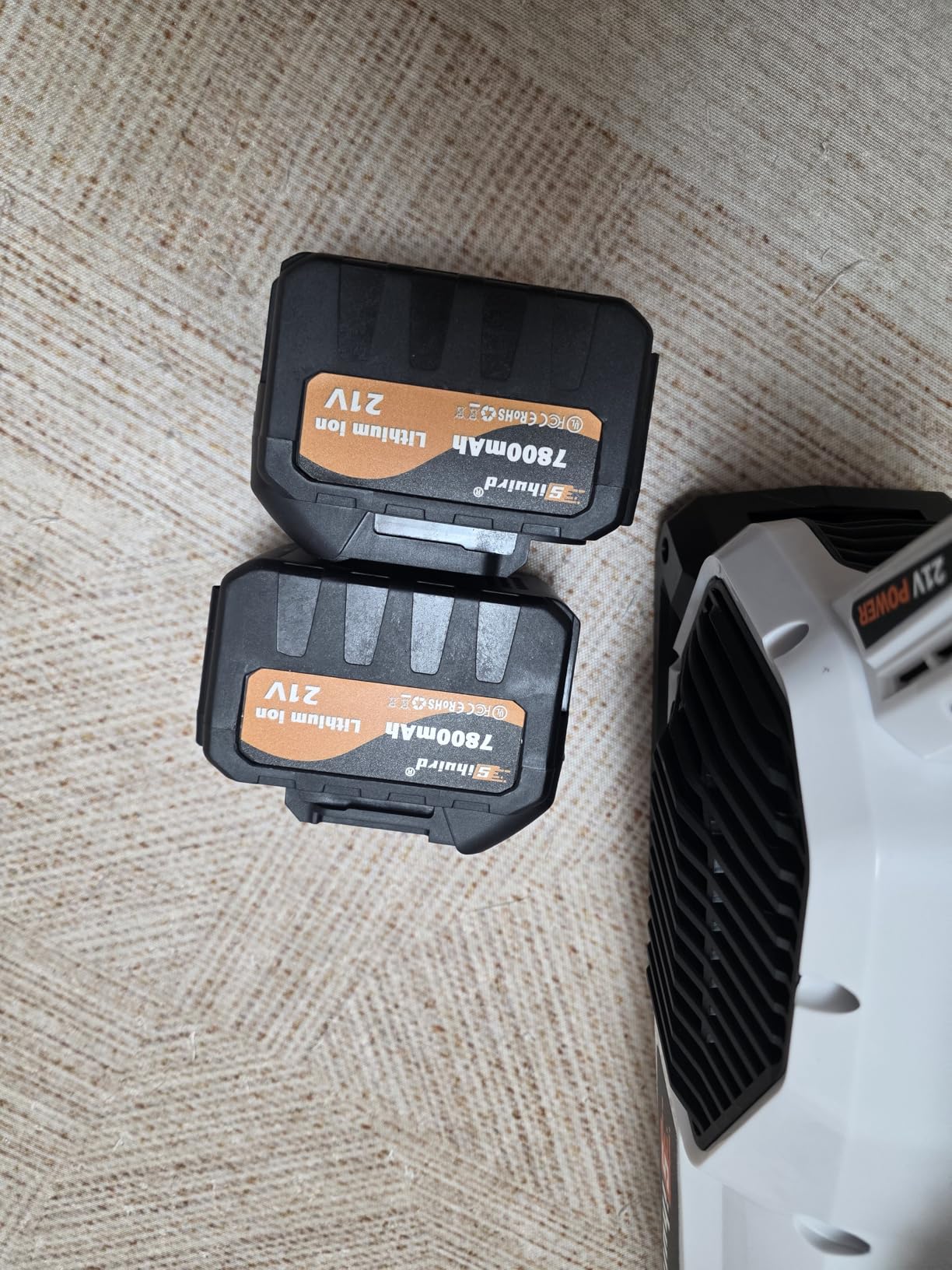 Leaf Blower Cordless, 765CFM Electric Leaf Blowers with 2 x 7.8Ah Batteries and Charger, 3-Speed & Turbo Mode, Equipped with LED Lighting, 1 x Shoulder Strap, Blowers for Lawn Care - SL9501 customer photo 2