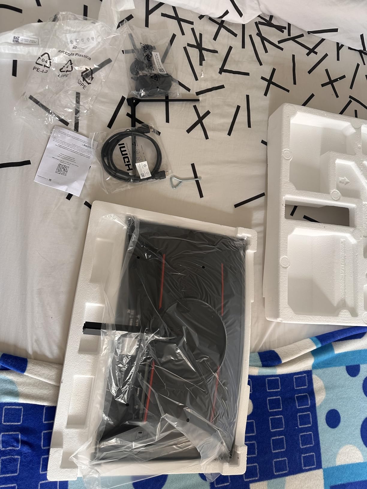 KTC 27 Inch 2K 200Hz Gaming Monitor, QHD 1440P White Monitor with Built-in Speakers, Up to 210Hz, Fast IPS, Adaptive Sync, HDR400, Height/Tilt/Swivel/Pivot Vertical Monitor customer photo 1