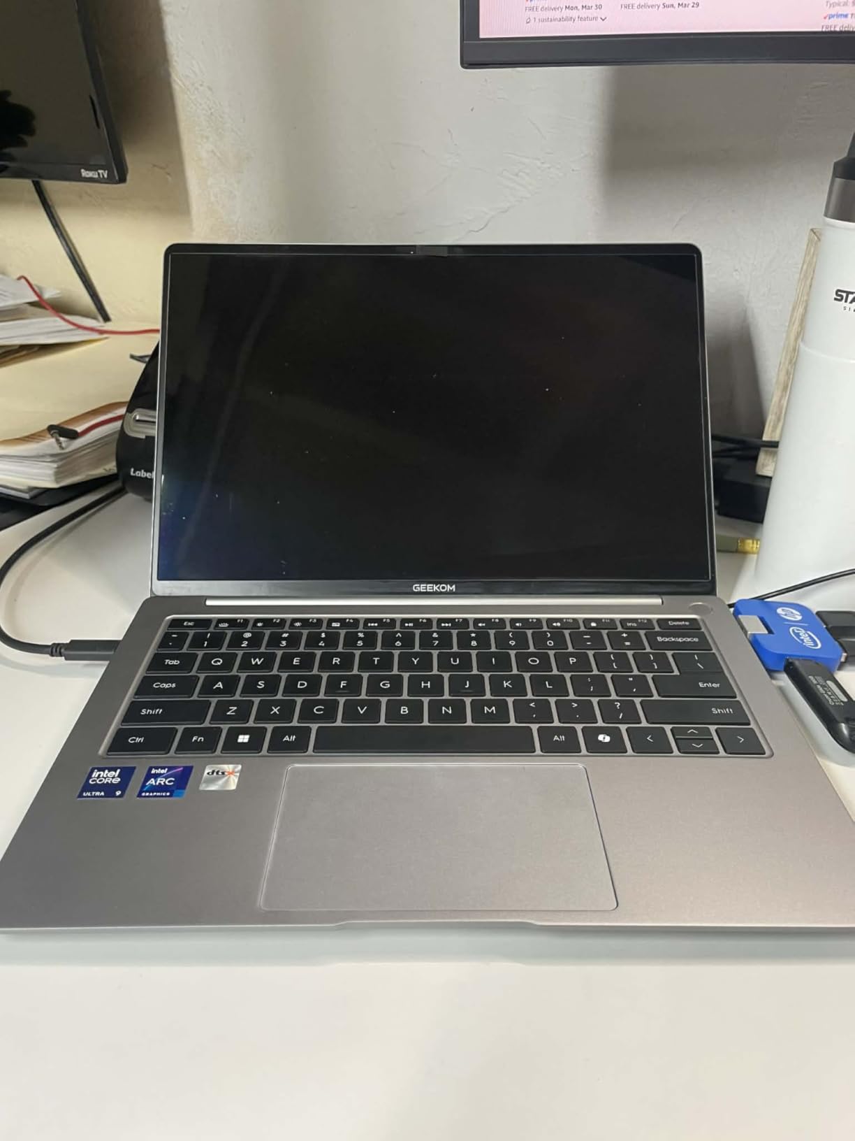 GEEKOM GeekBook X14 Pro Laptop, 2.2lbs Ultra Thin 14