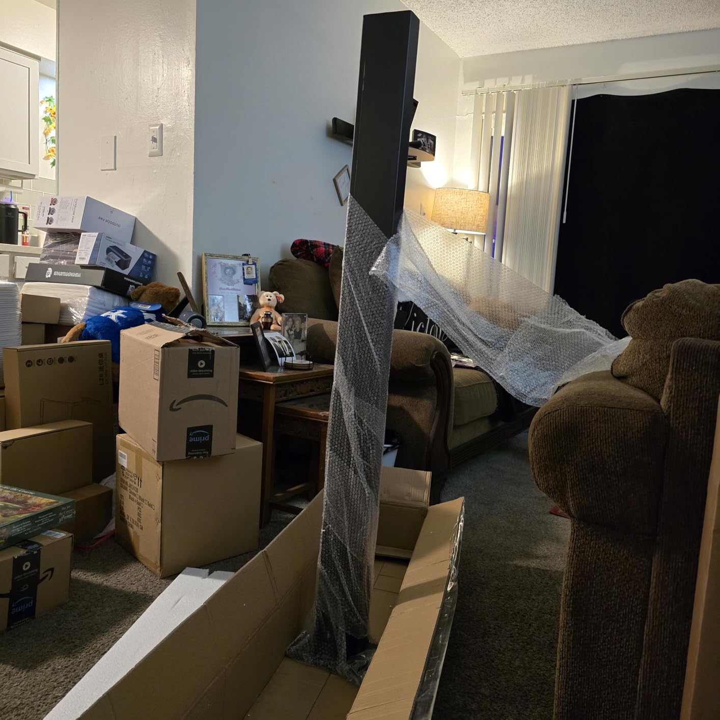 Cold Rolled Steel Charging Station Column with Attached Hook, Upgraded Rain Cover - Weather-Resistant for Outdoor/Indoor Use EV Charge Stand Charging Pillar for Tesla customer photo 1