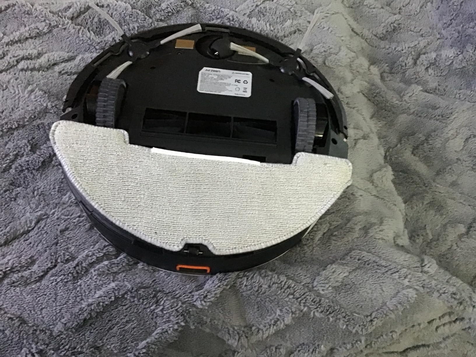 Airzeen Robot Vacuum and Mop - 4000Pa Powerful Suction, APP/Alexa Control, 3-in-1 Cleaning Solution with Auto Self-Charging, Perfect for Pet Hair, Carpets, and Hard Floors customer photo 1