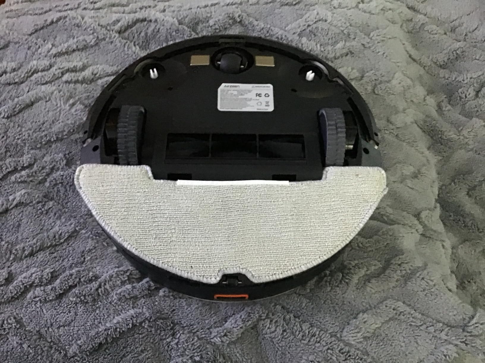 Airzeen Robot Vacuum and Mop - 4000Pa Powerful Suction, APP/Alexa Control, 3-in-1 Cleaning Solution with Auto Self-Charging, Perfect for Pet Hair, Carpets, and Hard Floors customer photo 2