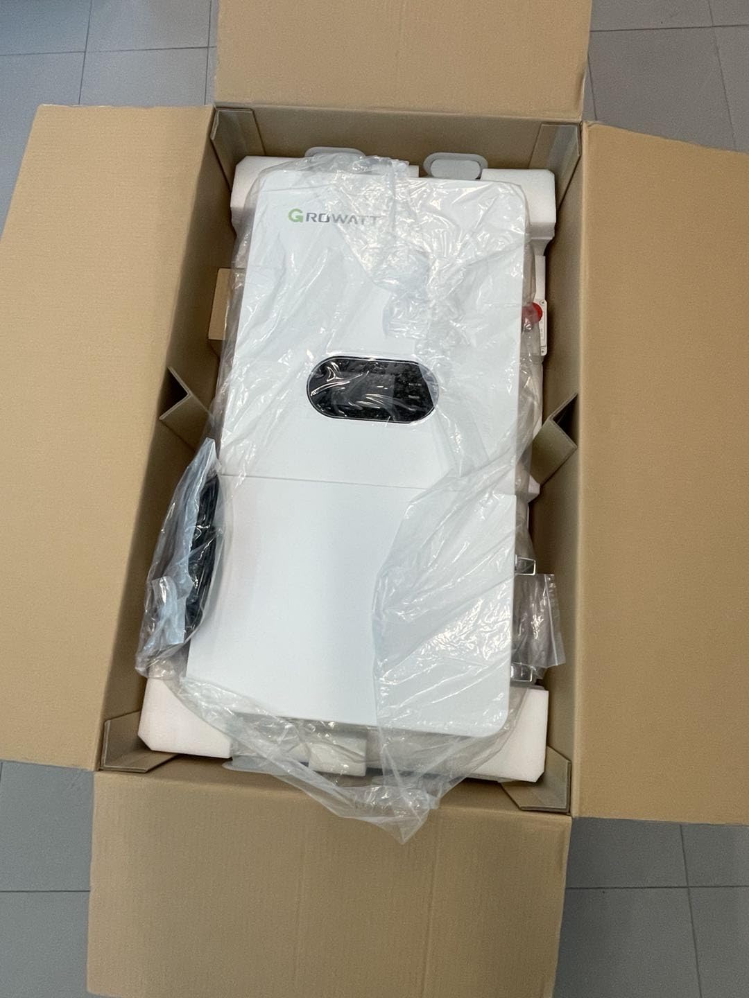 Solar Inverter,10000W Hybrid, Pure Sine Wave, 3 MPPT Solar Controllers 200A Battery Charging, 120V/240V Split Phase, 48V Li/Lead Acid Compatible, UL1741, IEEE1547 Off-Grid On-Grid Home Use customer photo 2