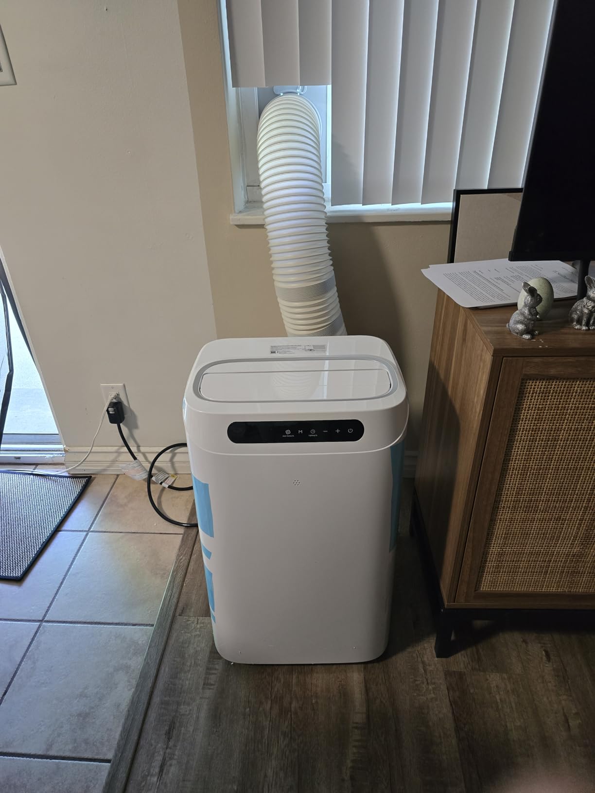 14000 BTU Portable Air Conditioners for Room Cooling up to 700 Sq. Ft, 3-IN-1 Quiet Portable AC Unit with Dehumidifier Fan, Remote Control, Smart Sleep Mode, 24H Timer, Windows Kit Included customer photo 1
