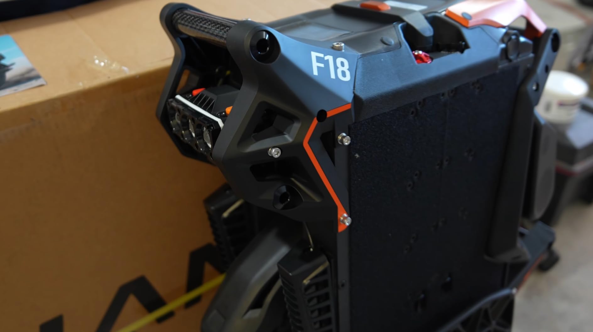 King Song F18 Electric Unicycle, Upgraded 150km Range EUC, 9000W Peak Motor, 100mm Suspension, UL2272 Certified Electric Unicycle for Urban Riding (Black) customer photo 2