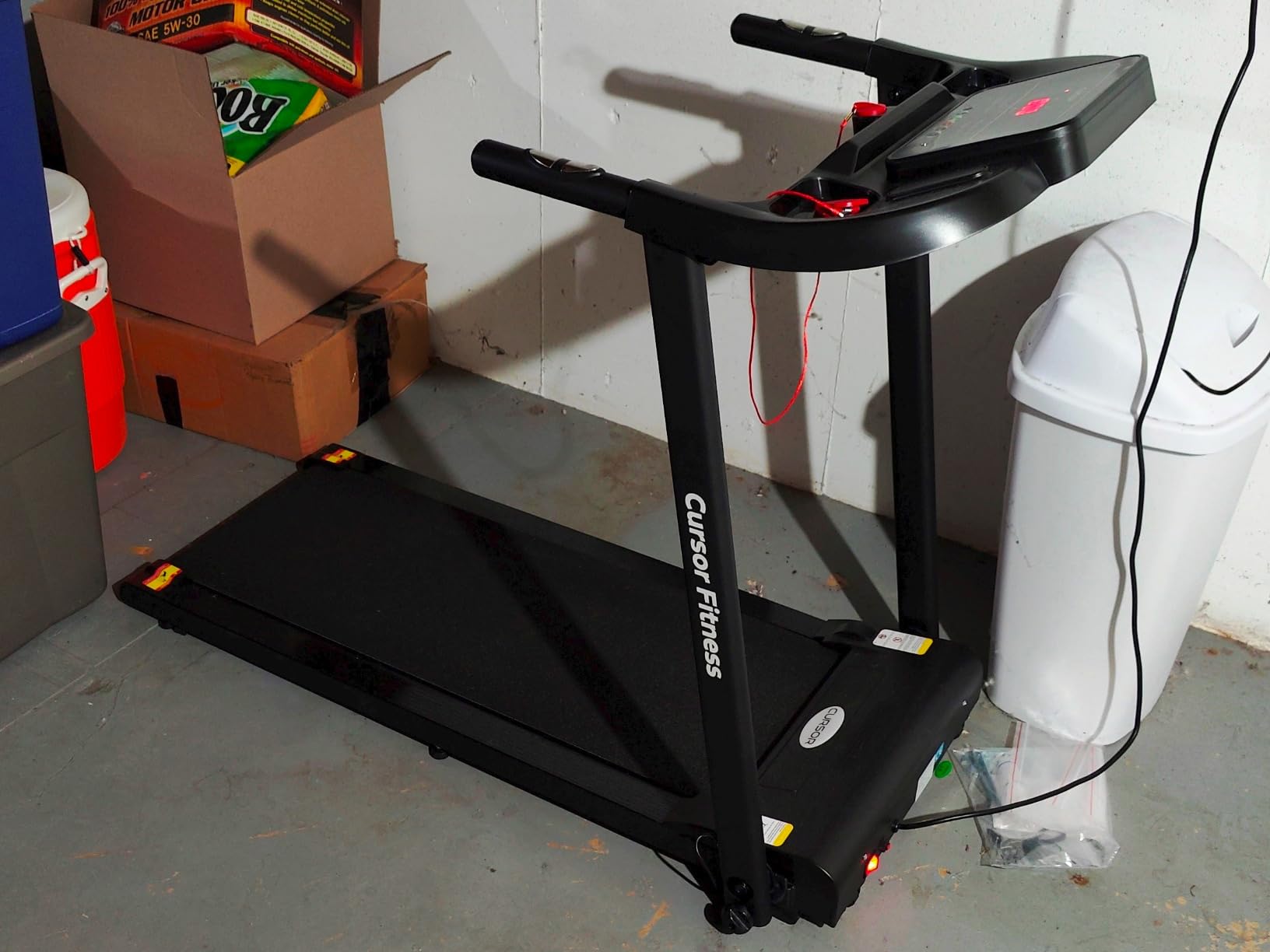 15% Incline Treadmills for Home, 3.0HP Folding Walking Pad with 400LBS Weight Capacity, Portable Treadmill with Handrails, 3 LED Displays customer photo 1