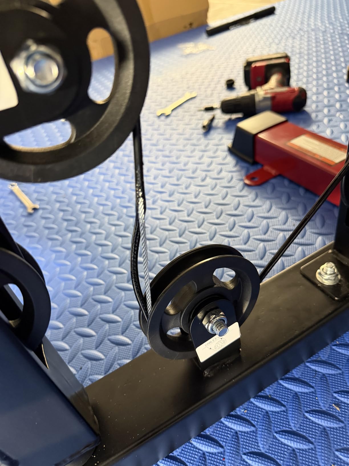 Fitvids Home Gym Equipment, Multifunctional Full Body Workout Weight Machine Station with Weight Stack customer photo 2