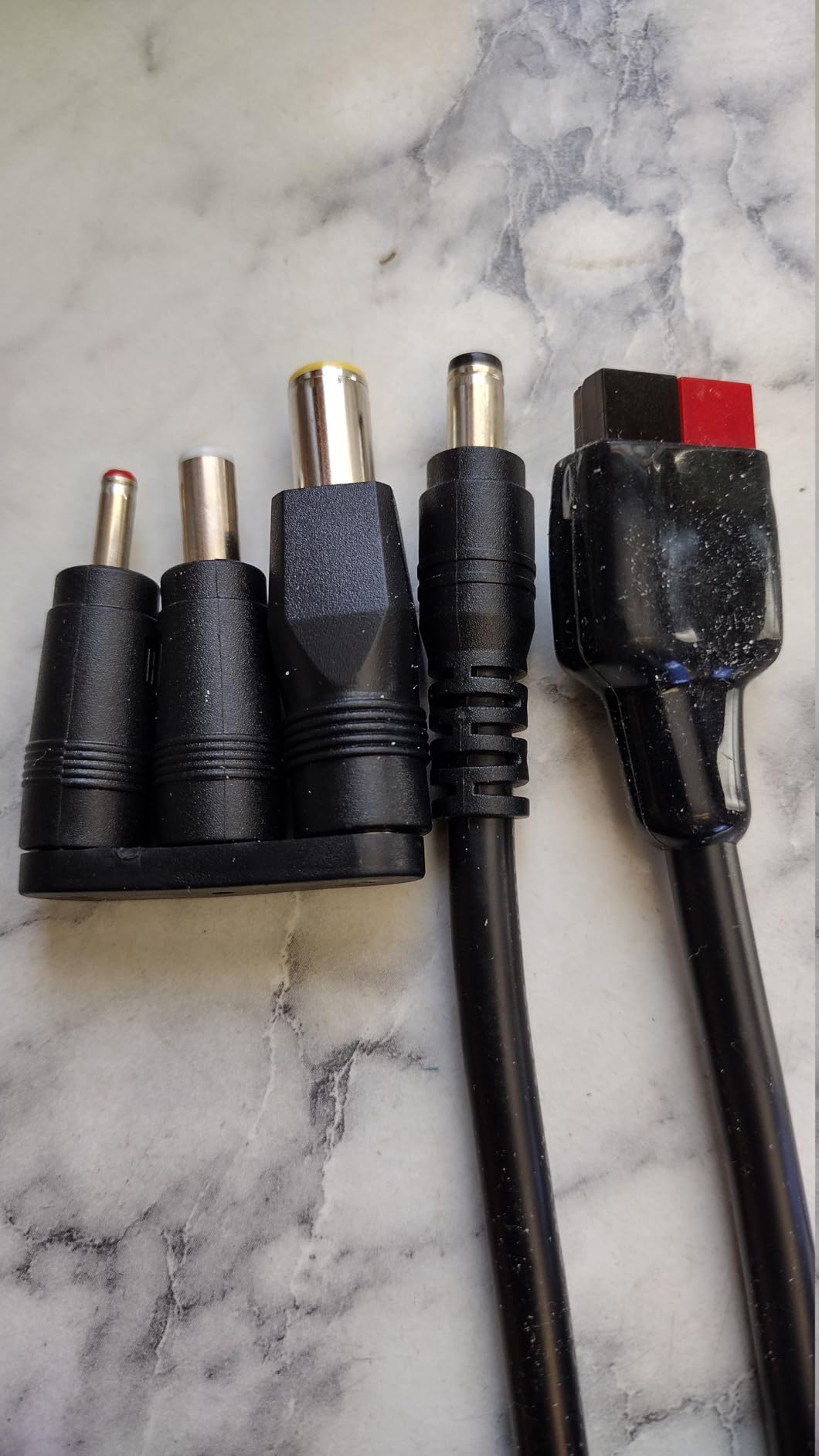 EBL 200W Portable Solar Panel for Power Station, Foldable Solar Charger w/ 4 Kickstands, IP65 Waterproof Solar Panel Kit w/DC XT60 Anderson Aviation Output for Outdoor RV Camper Blackout customer photo 1