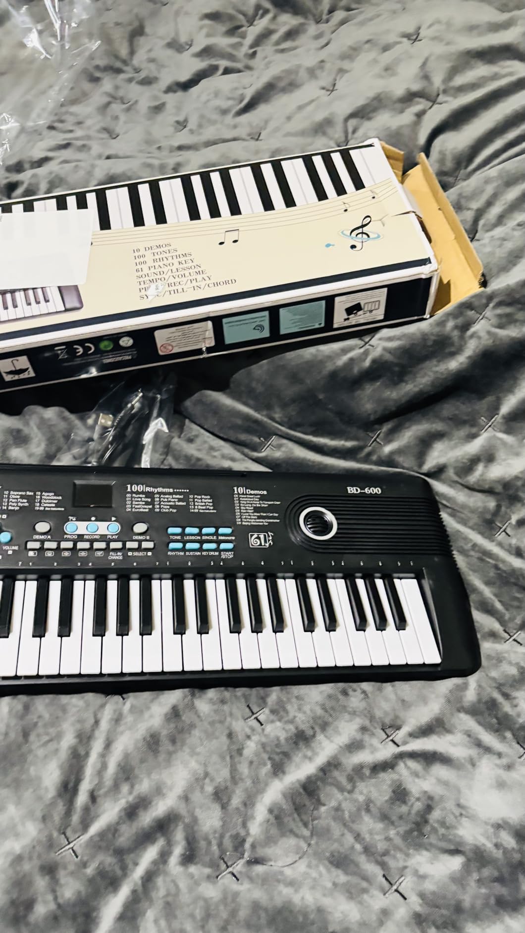 88 Key Piano Keyboard, Electric Digital Piano with Semi Weighted Keys, Keyboard Piano with Sustain Pedal, Power Supply, Stand, Carrying Case, Headphones, USB-MIDI Compatibility, for Beginner Adults customer photo 1