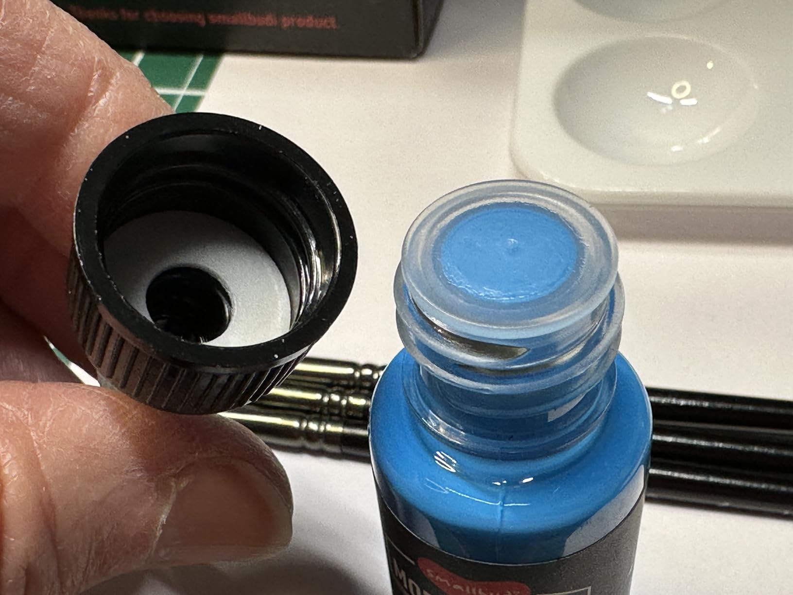 20 Colors Model Paint Set (20ml/0.6oz), Modeling Acrylic Paint Set with 3 Brushes and 1 Thinner for Brush Use & Airbrushing, Miniature Paint Set for Models, Gaming Figures, 3D Prints, Crafts customer photo 1