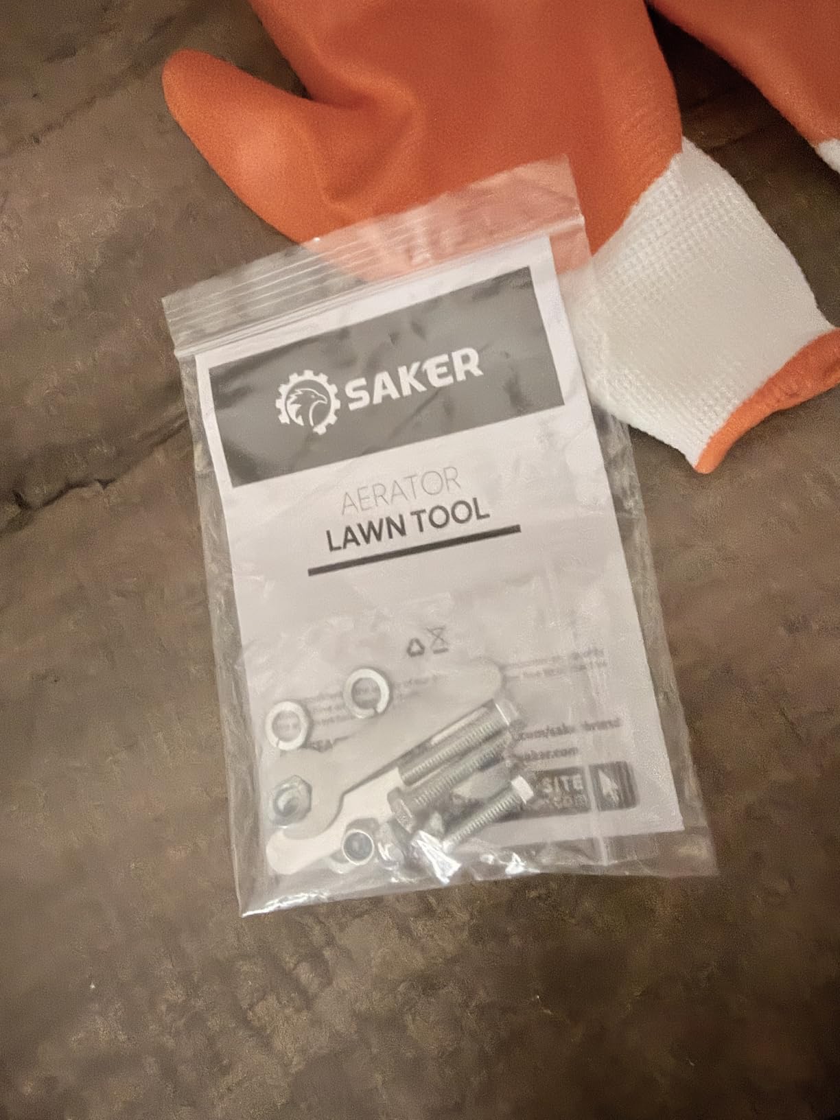 Saker Manual Lawn Aerator Tool with 15 Iron Spikes Adjustable Height, Double-Layer Spring, Heavy-Duty Iron Lawn Aerator Tool with Gloves for Loosening Soil Aerating Patio, Yard, Garden Black customer photo 2