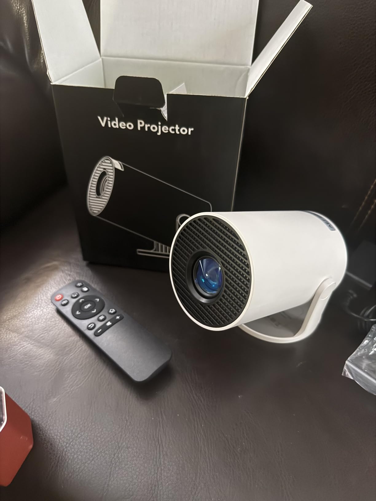 [Built-in Apps] CLOKOWE Mini Projector with WiFi and Bluetooth, 2026 Upgraded 1080P Smart Portable Projector with 180° Rotation, Auto Keystone, Compatible with iPhone/Android/Laptop/TV Stick/HDMI/USB customer photo 2