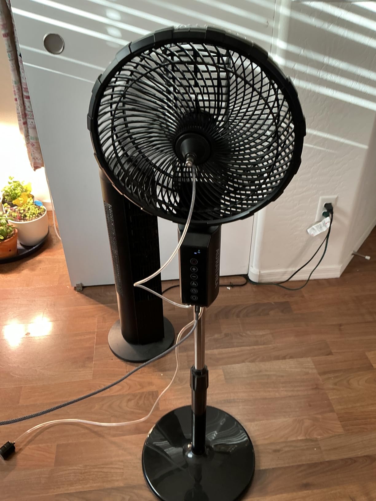 Outdoor Misting Fan 20000mAh, 12-Inch Indoor & Outdoor Oscillating Fan for Patios, Corded & Cordless, 2 In 1 Pedestal & Tabletop InstaCool Cooling Fan with Mister, 7 Speeds, Remote, Timer customer photo 2