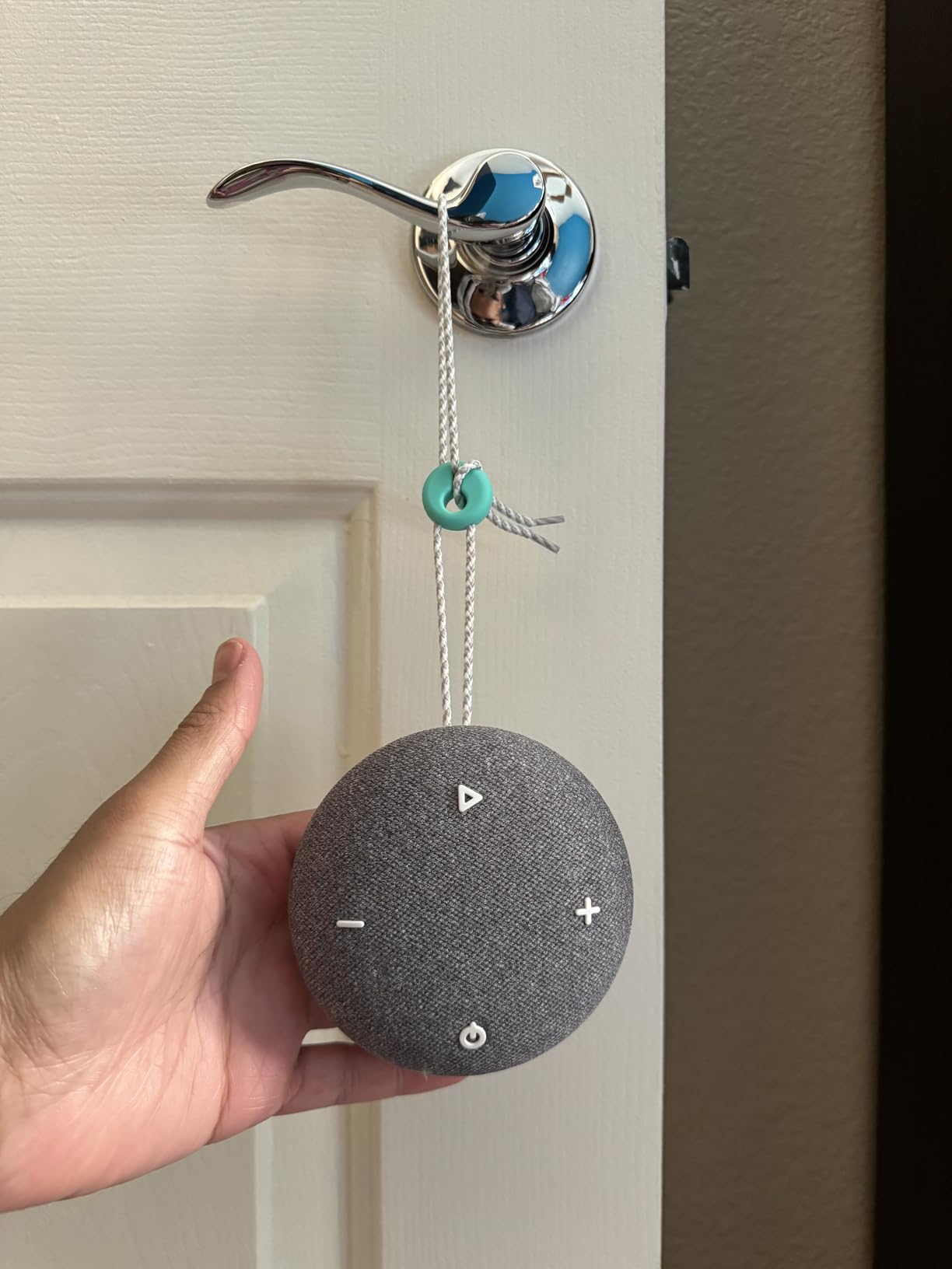 SNOOZ Go 2 Portable White Noise Sound Machine - Night Light, 12 Sounds, Rechargeable Bluetooth Speaker - Travel Sound Machine for Sleep, Adults, Kids, Baby, Registry, Sleeping, Nursery, Heavy Sleepers customer photo 1