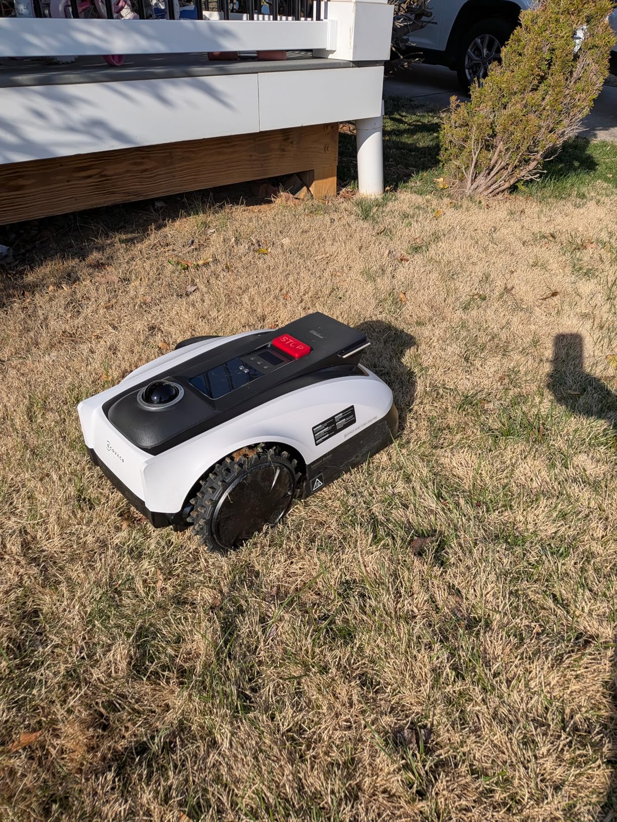 ECOVACS Goat O1000 LiDAR PRO Robotic Lawn Mower with TruEdge Trimmer for 1/4 Acre, Wire-Free LiDAR Navigation, Zero-Edge Cutting, Auto Mapping, AIVI 3D Obstacle Avoidance, 45% Slope customer photo 2