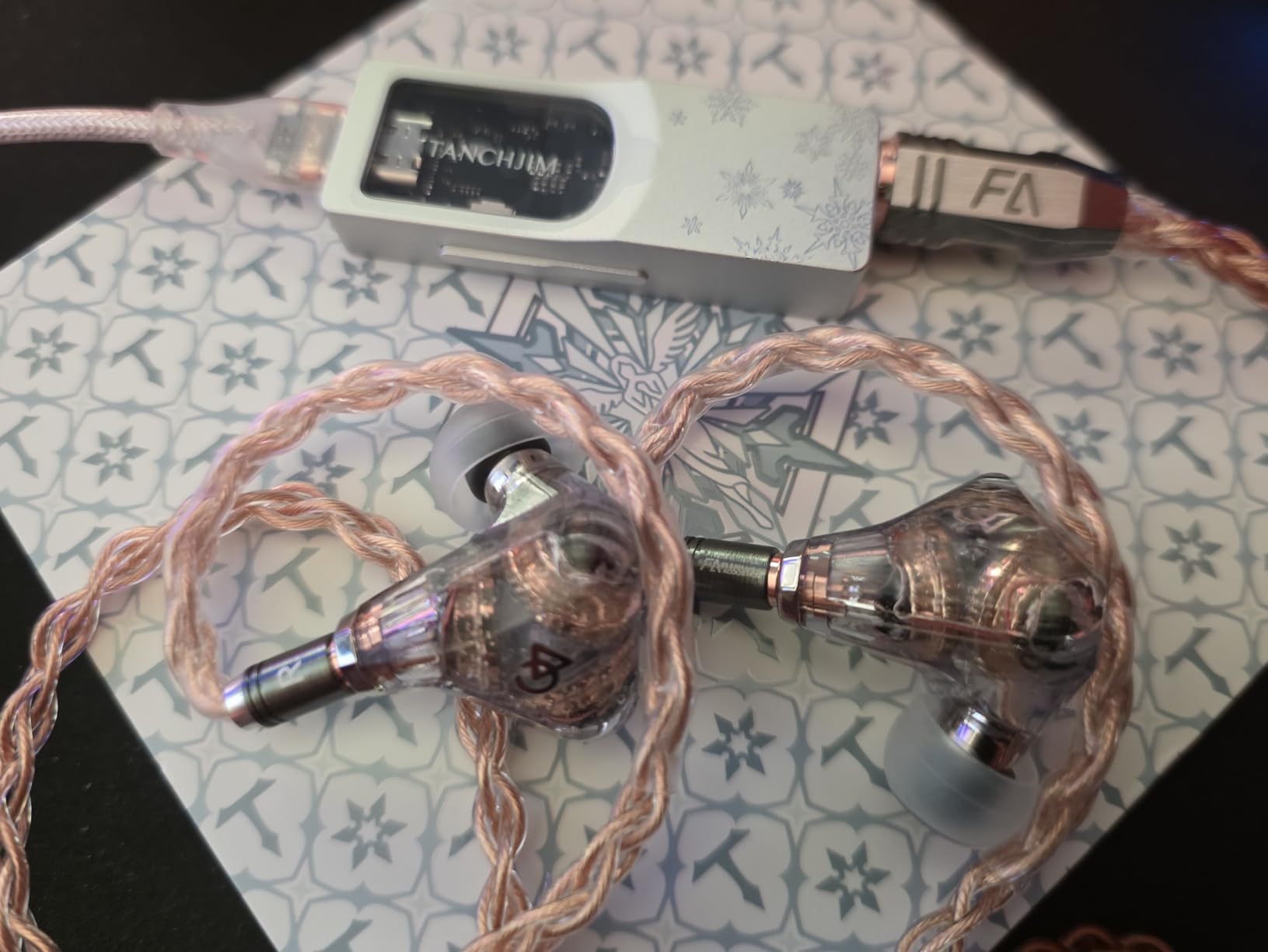 TANCHJIM Space PRO Headphone Amplifier, Dual DS43198 DAC Independent Op-AMP for Gaming/Audio, PCM32bit/768KHz DSD256 High-Performance Portable Decoder Support Mic & Virtual 5.1/7.1, 3.5/4.4mm Output customer photo 2