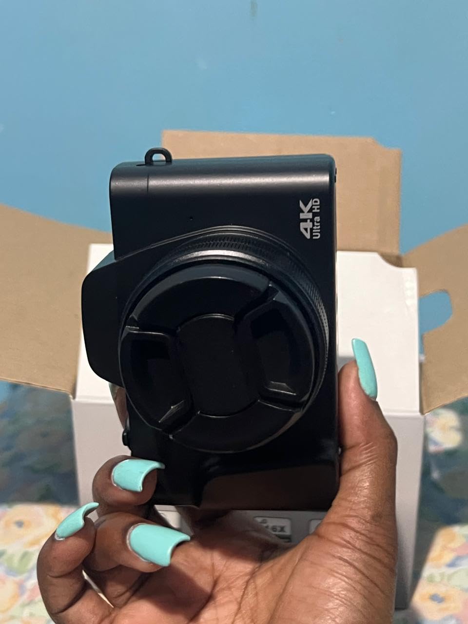 4K Digital Camera for Photography with WiFi, 64MP Autofocus 3'' 180° Flip Screen 16X Zoom Vlogging Camera for YouTube, Compact Travel Camera for Beginners, Anti-Shake, 32GB Card, 2 Batteries, Black customer photo 1