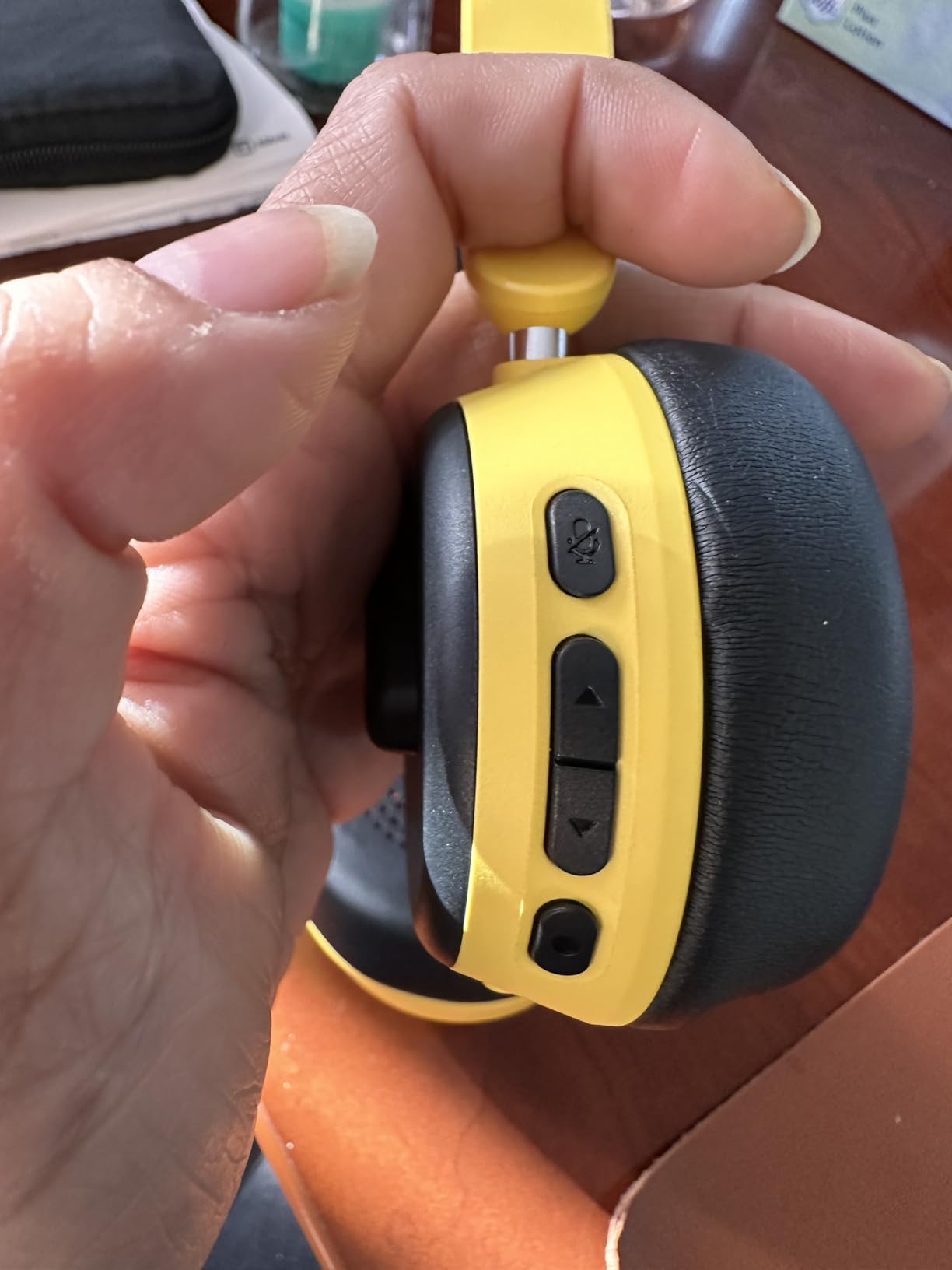 Wireless Headset with Mic for Work, Bluetooth 5.4 Headphones with AI Noise-Canceling Mic for Clear Calls, Wireless Headsets with Mic Mute & USB A/C Dongle for PC, Computer, Laptop customer photo 1