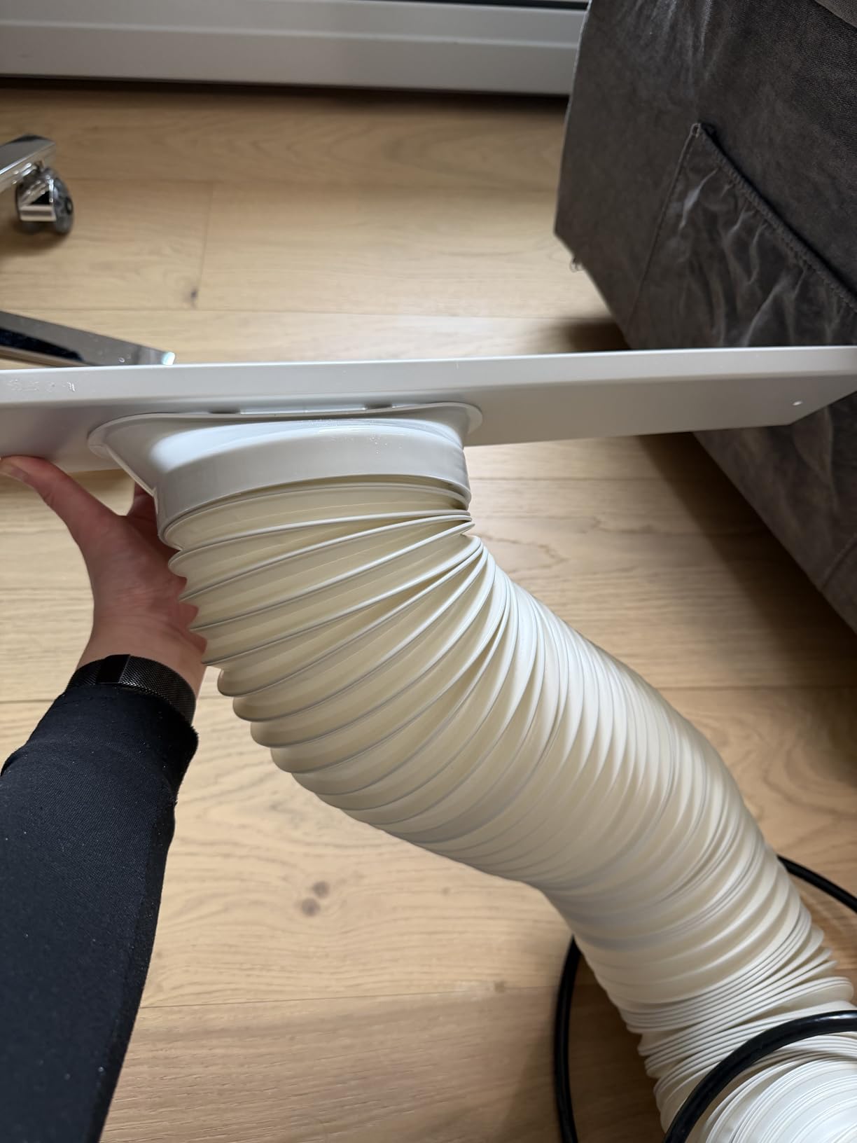 14,000 BTU Portable Air Conditioner Cools Up to 700 Sq.Ft, Auto-Evaporation Low Noise Portable AC Unit with Remote Control Fits for Large Room, Office, Garage, White customer photo 1