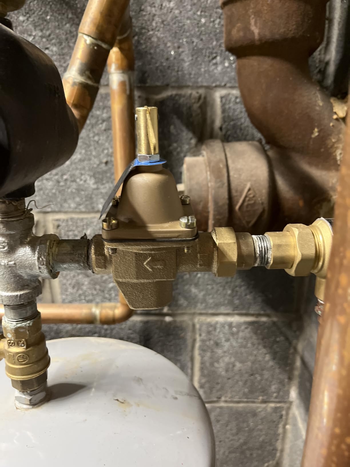 Watts TB1156F Bronze High Capacity Water Feed Regulator, 1/2 Inch, Union Threaded Inlet Connection, With Purge Lever and Stainless Steel Strainer customer photo 1