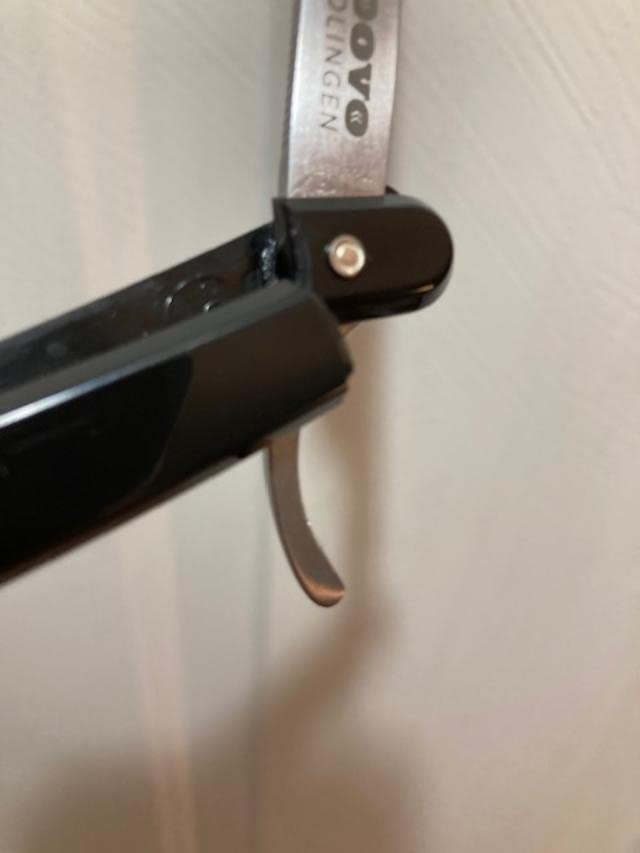 Dovo Straight Razor - Full Hollow Ground Carbon Steel Blade, Made in Germany customer photo 2