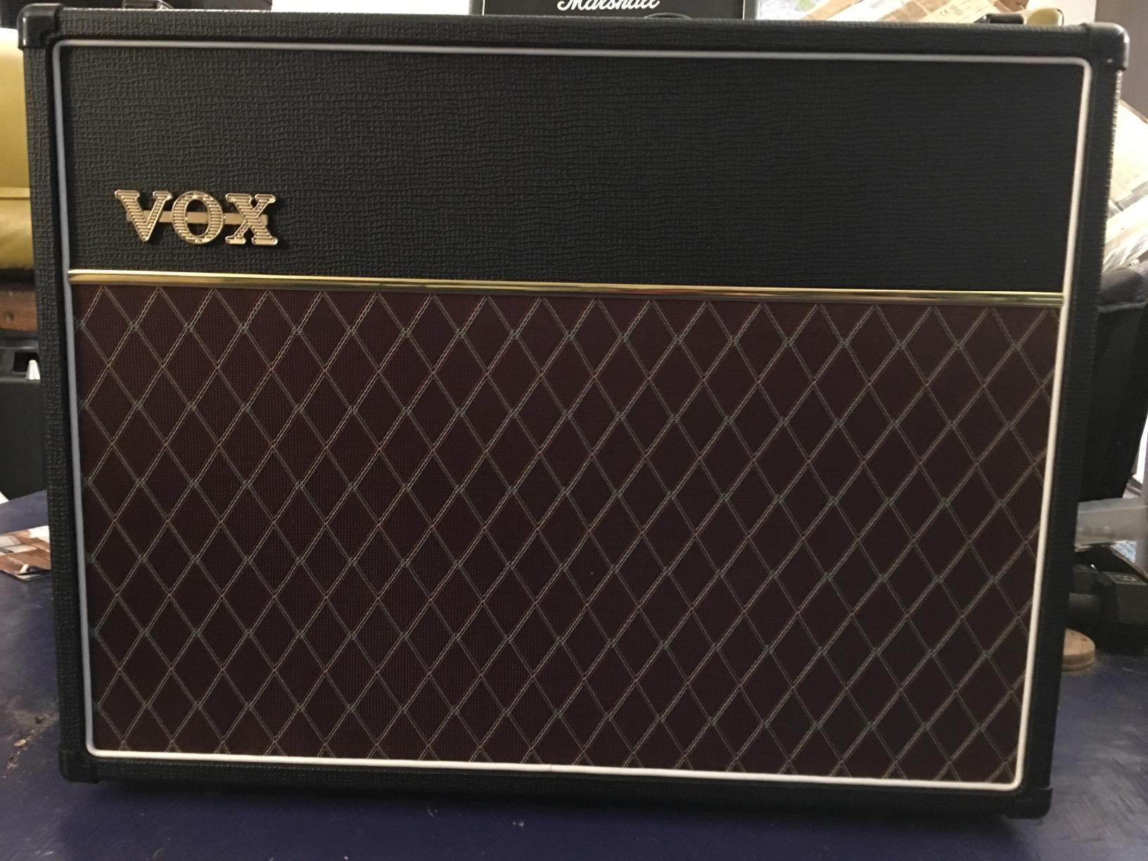 Vox AC30C2X 2x12 inch 30-watt Guitar Tube Combo Amplifier w/ 2 Channels, Reverb, Tremolo, and Alnico Blue Speakers customer photo 1