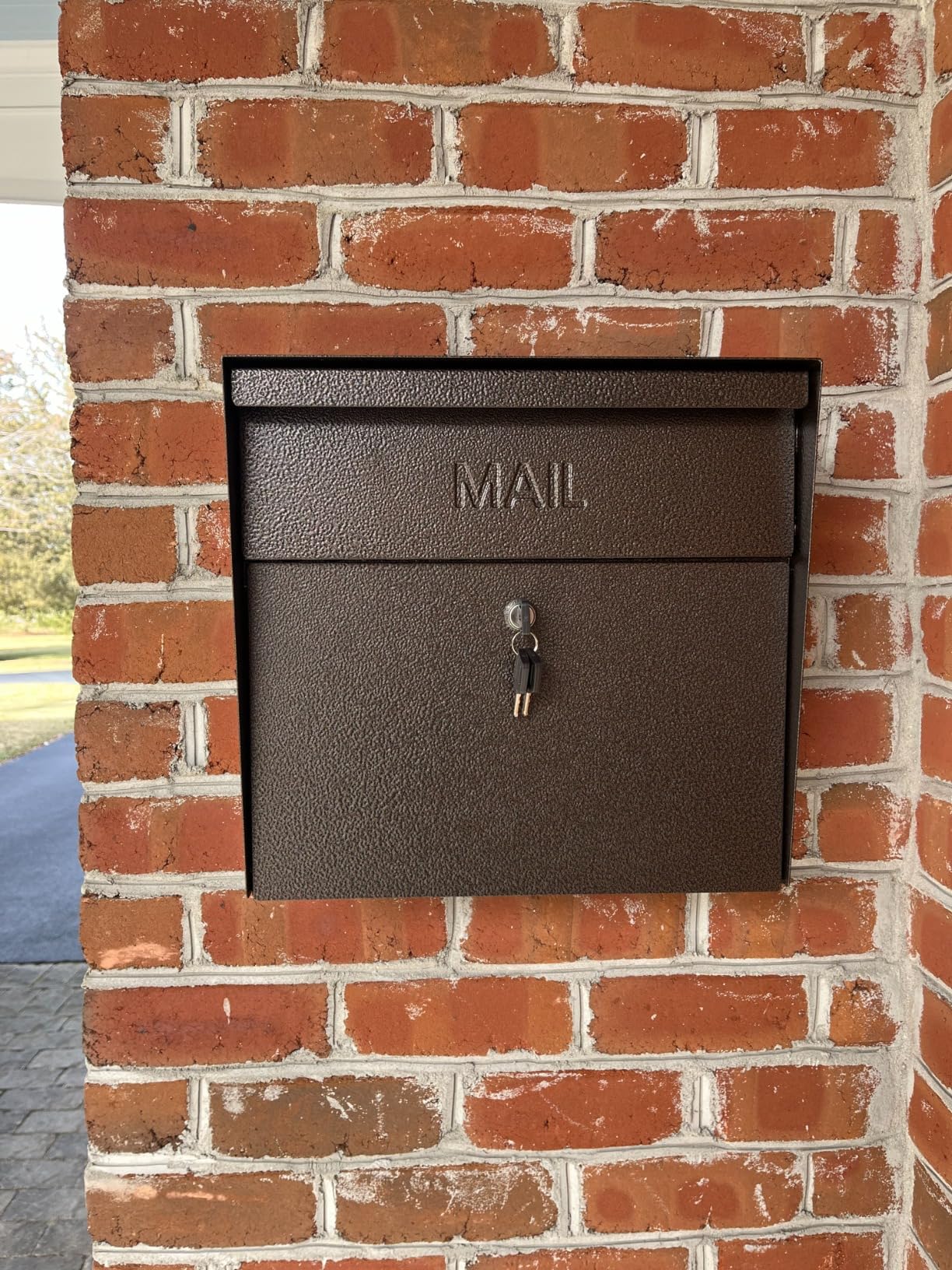 Mail Boss 7162 Metro, Black High Capacity Wall Mounted Locking Security Mailbox, Medium customer photo 2