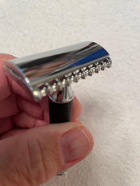 MUHLE TRADITIONAL R41 Double Edge Safety Razor (Open Comb) For Men - Perfect for Every Day Use, Barbershop Quality Close Smooth Shave customer photo 2