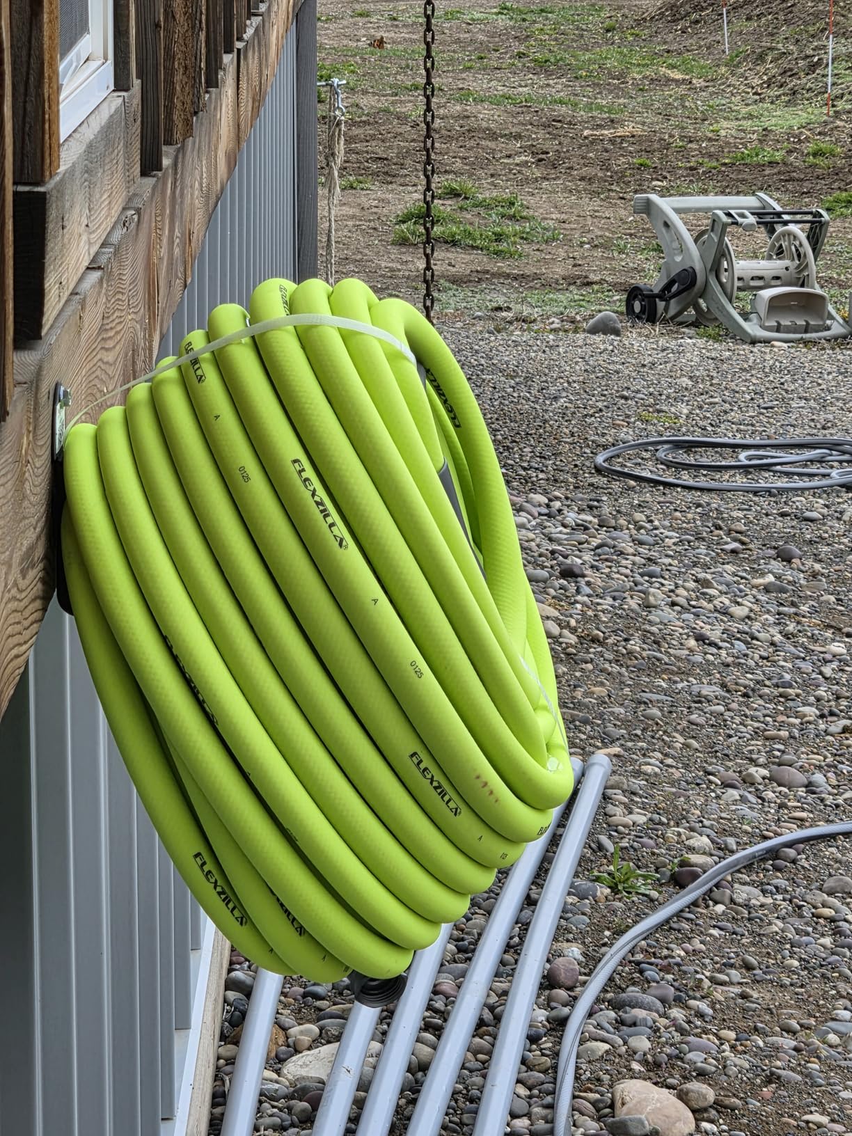 Flexzilla Garden Hose 5/8 in. x 100 ft., Lightweight All-Weather Water Hose, Durable and Flexible, Leak-Free Connections customer photo 1