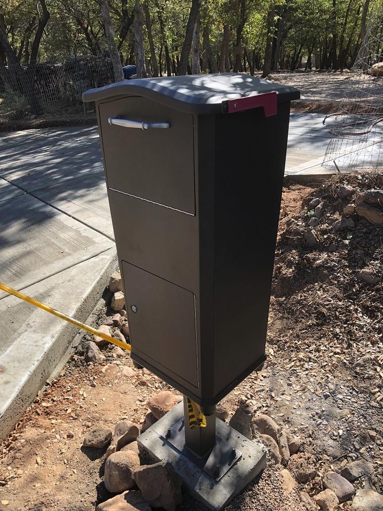 Architectural Mailboxes 6900B Elephantrunk Parcel Drop Box, Black customer photo 2