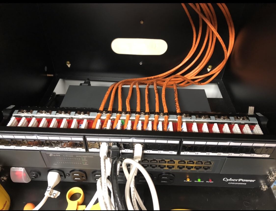 Cable Matters Rackmount or Wall Mount 24-Port Shielded RJ45 Patch Panel with Jack Shutter customer photo 2