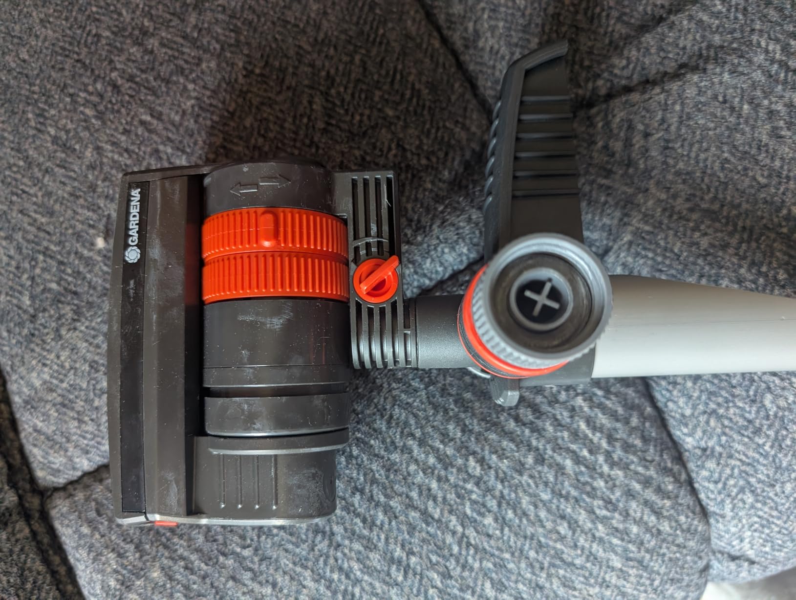 GARDENA 20575 ZoomMaxx Adjustable Oscillating Sprinkler on Metal Step Spike, Up to 2300 sq ft, for Watering Large Area Lawn with US Hose Threads customer photo 1
