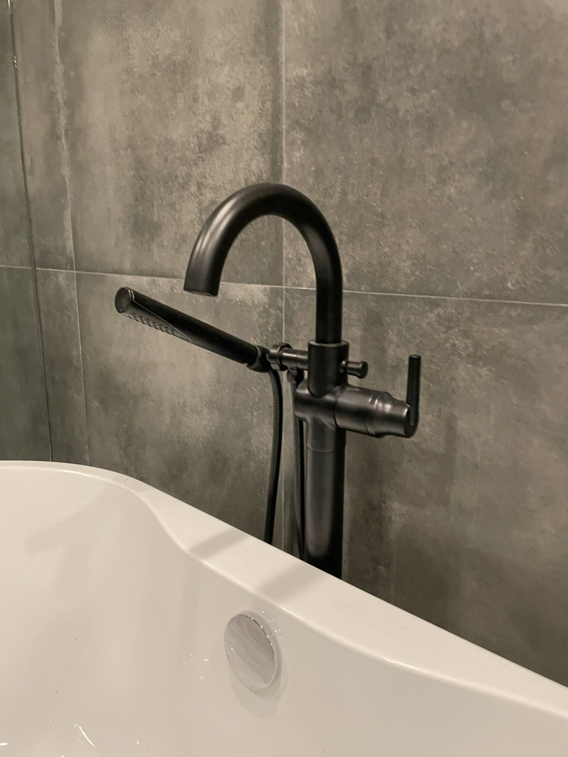 Delta Faucet Trinsic Floor Mount Tub Filler - Freestanding Roman Tub Spout with Handheld Shower - Flexible Shower Hose - Double Check Valves - Chrome, T4759-FL customer photo 2