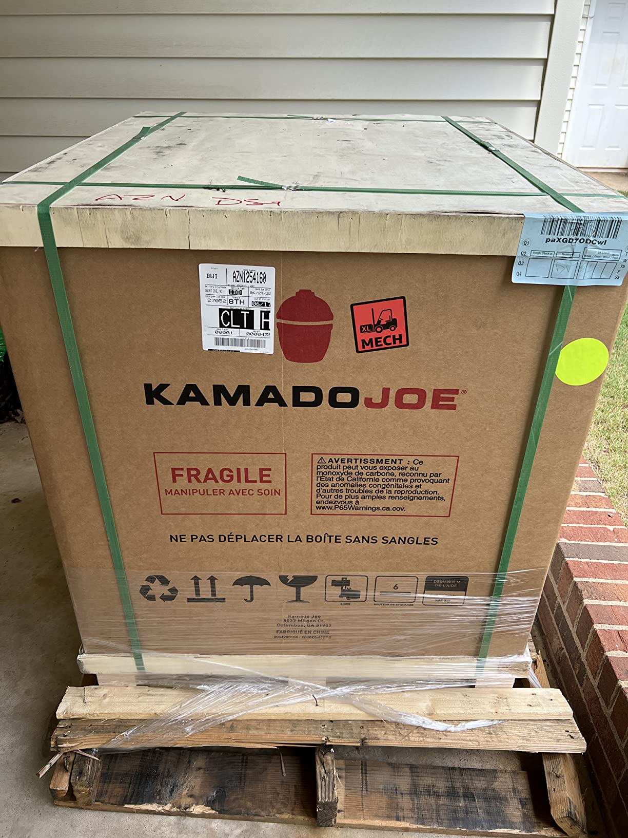Kamado Joe Big Joe Series I 24-inch Ceramic Charcoal Grill and Smoker with Cart, Side Shelves, Stainless Steel Grates customer photo 2