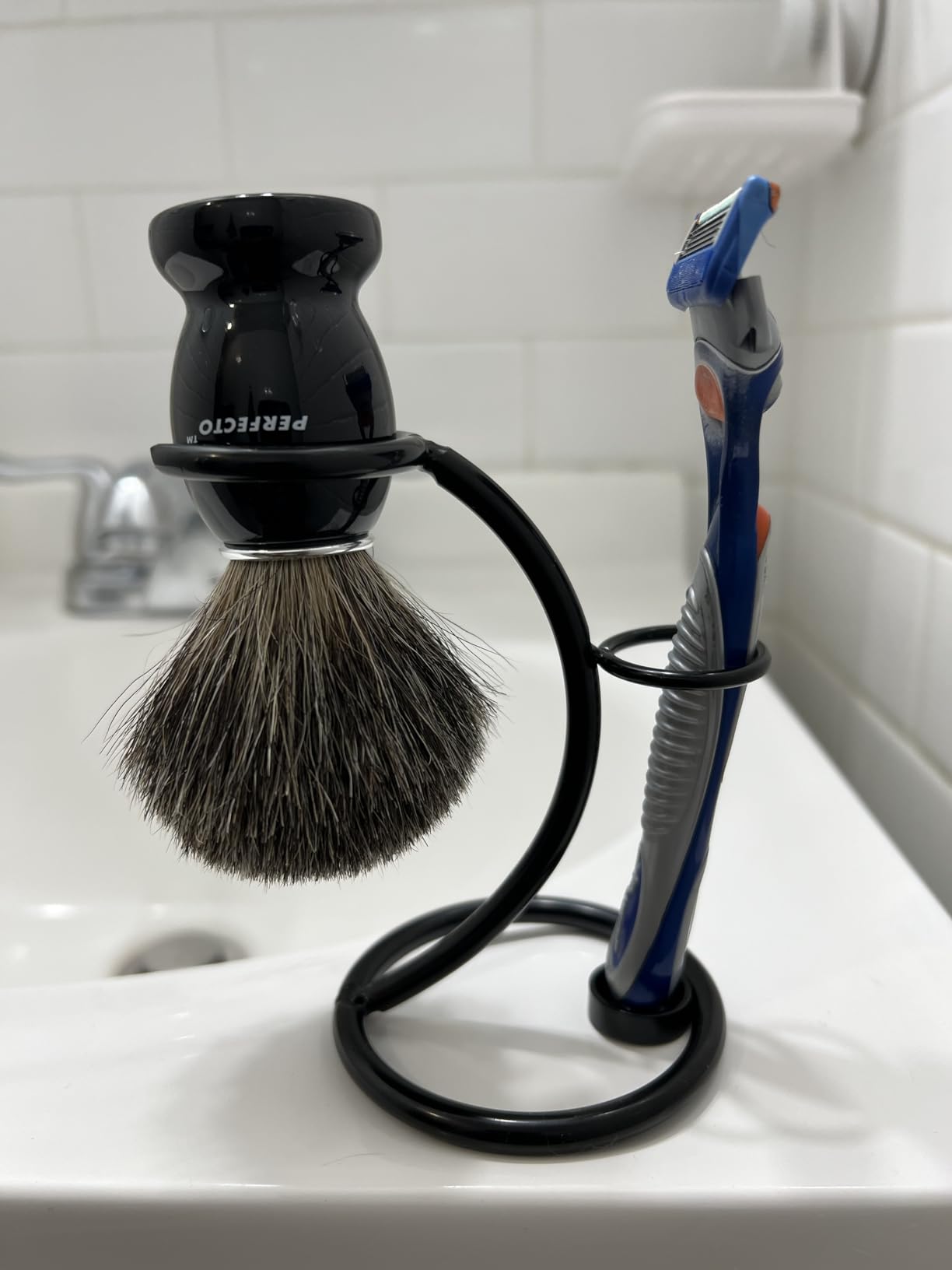 Perfecto 100% Pure Badger Shaving Brush - Black Handle - Engineered for The Best Shave of Your Life customer photo 2