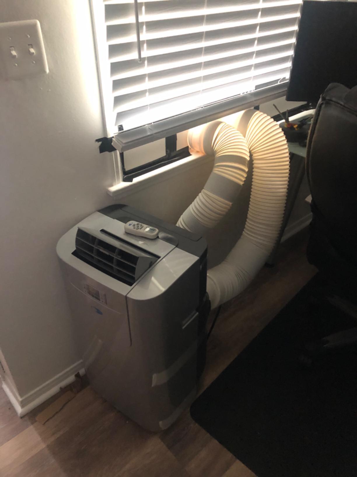 Whynter Portable Air Conditioner 12,000 BTU & Heater with Dual Hose Dehumidifier & Cooling Fan for 400 Sq Ft Rooms, Includes AC Unit Window Kit Elite ARC-122DHP (7,000 SACC), Silver customer photo 1