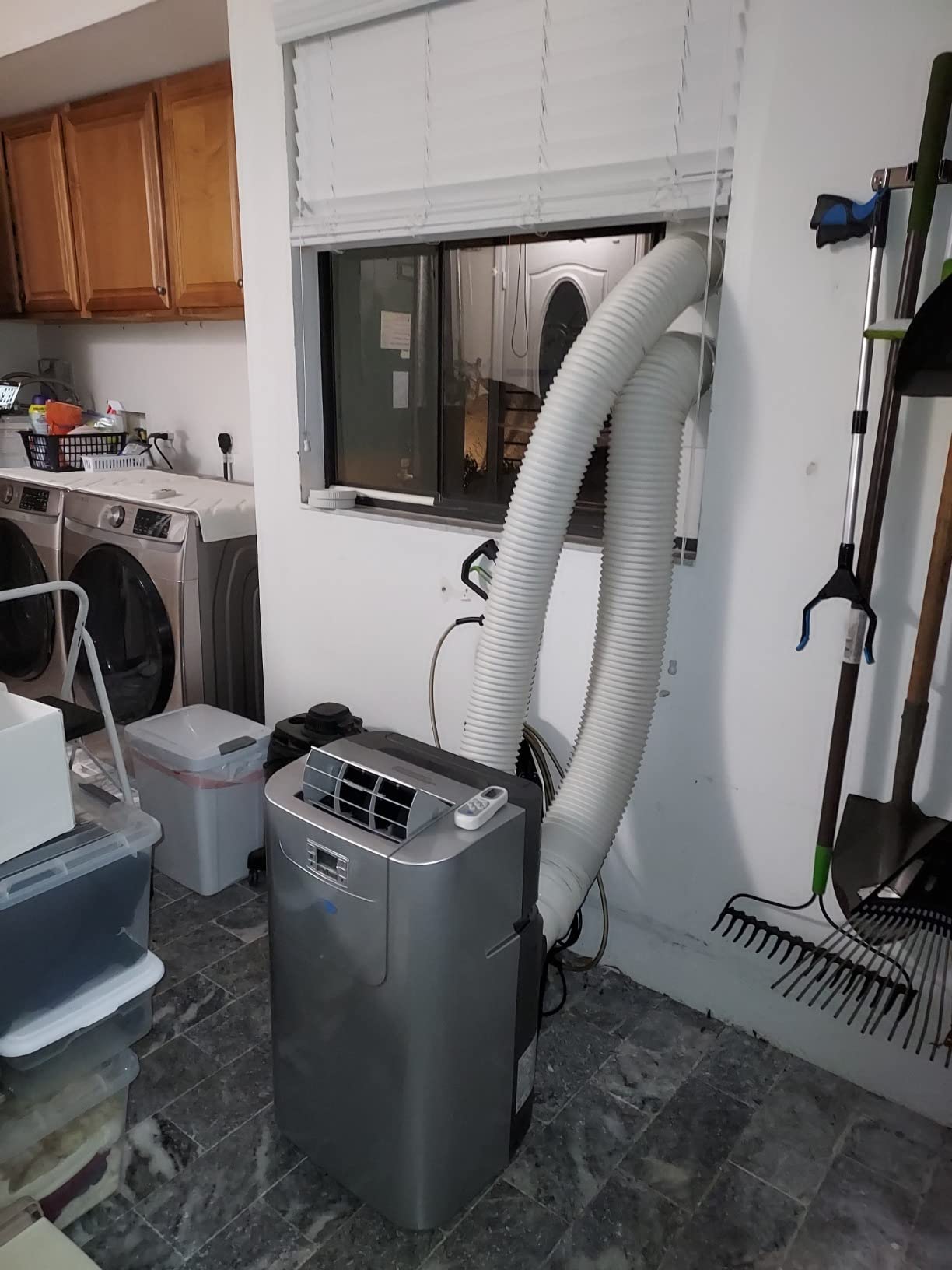 Whynter Portable Air Conditioner 12,000 BTU & Heater with Dual Hose Dehumidifier & Cooling Fan for 400 Sq Ft Rooms, Includes AC Unit Window Kit Elite ARC-122DHP (7,000 SACC), Silver customer photo 2