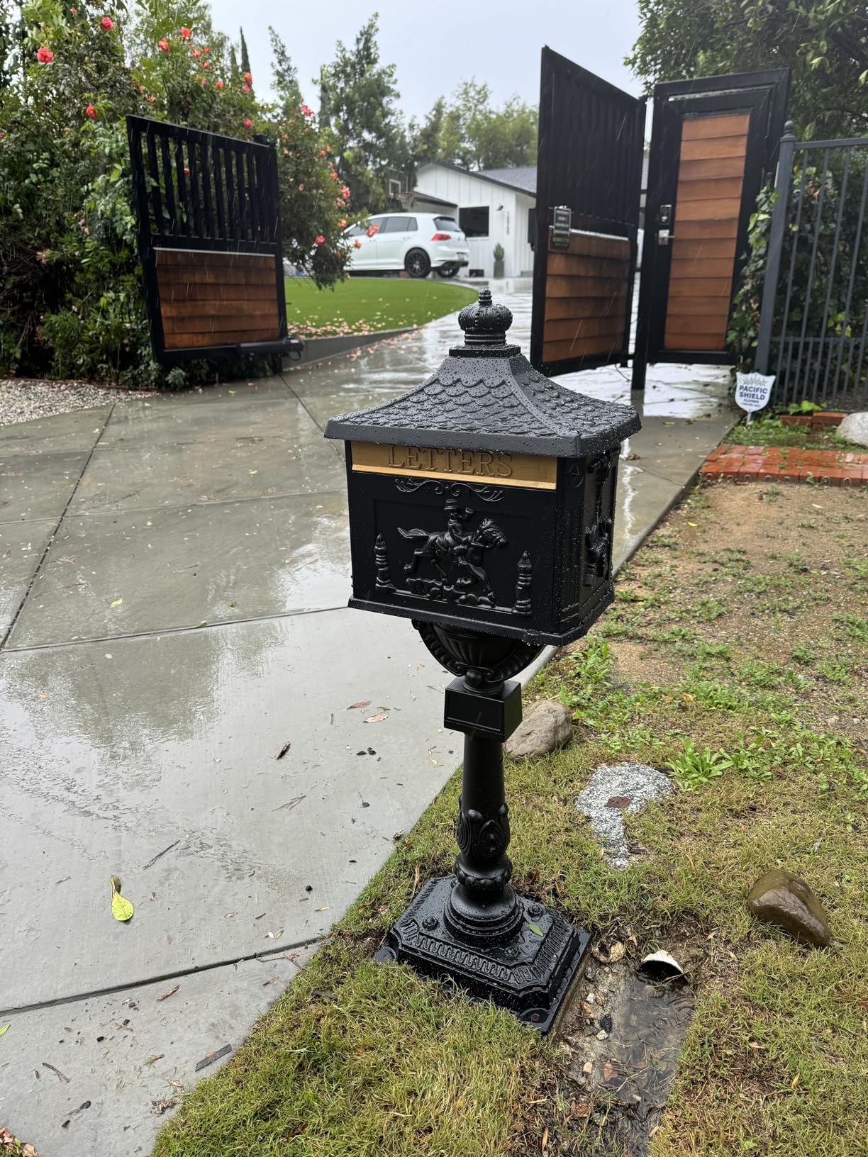 Polar Aurora Mailbox Cast Aluminum Black Mail Box Postal Box Security Heavy Duty New customer photo 2