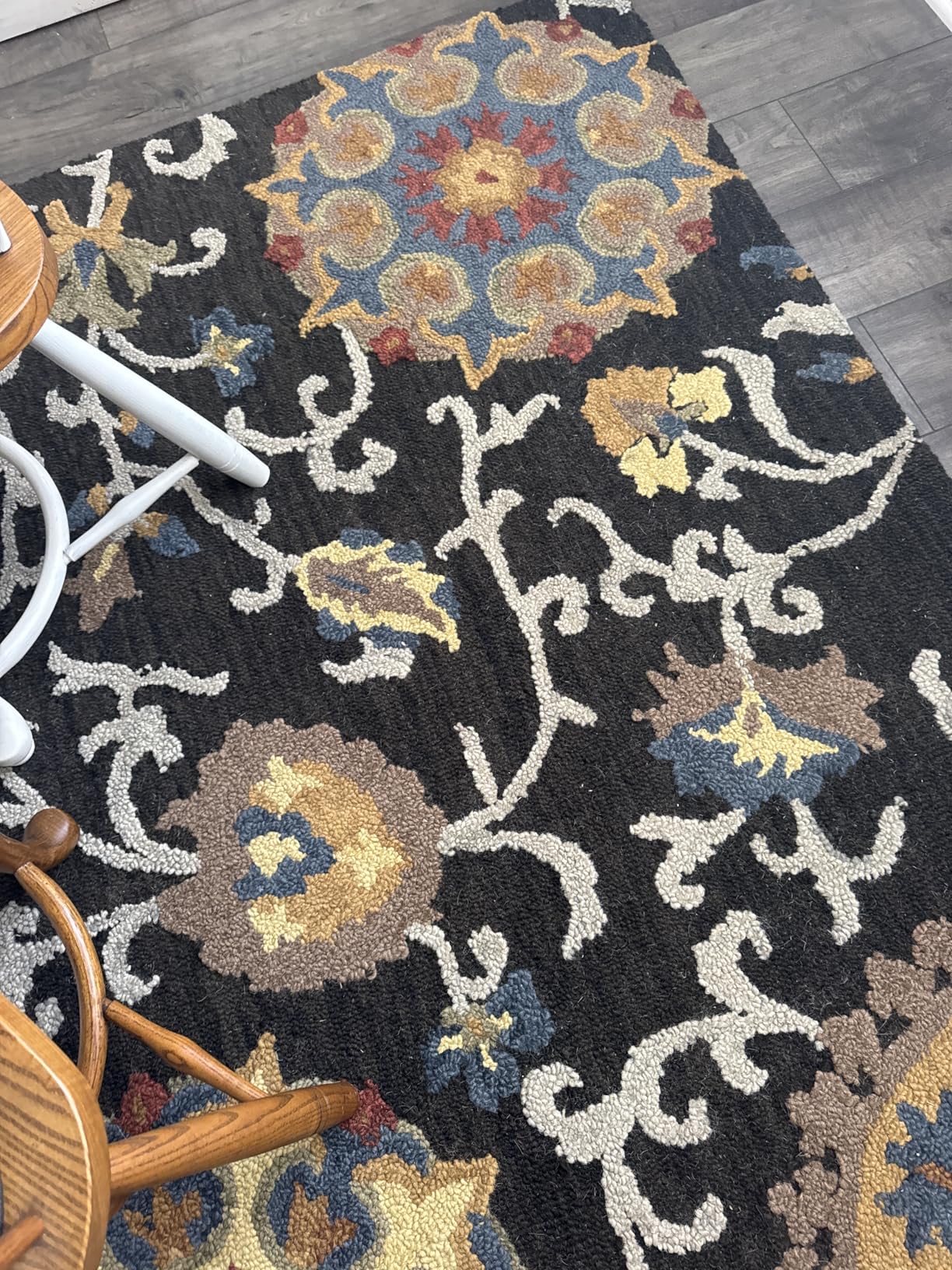 SAFAVIEH Area Rug 8x10 - Blossom Collection - Large - Charcoal & Multi, Handmade Wool, Ideal for Living Room, Bedroom, Office, Dining Space (BLM401A) customer photo 2