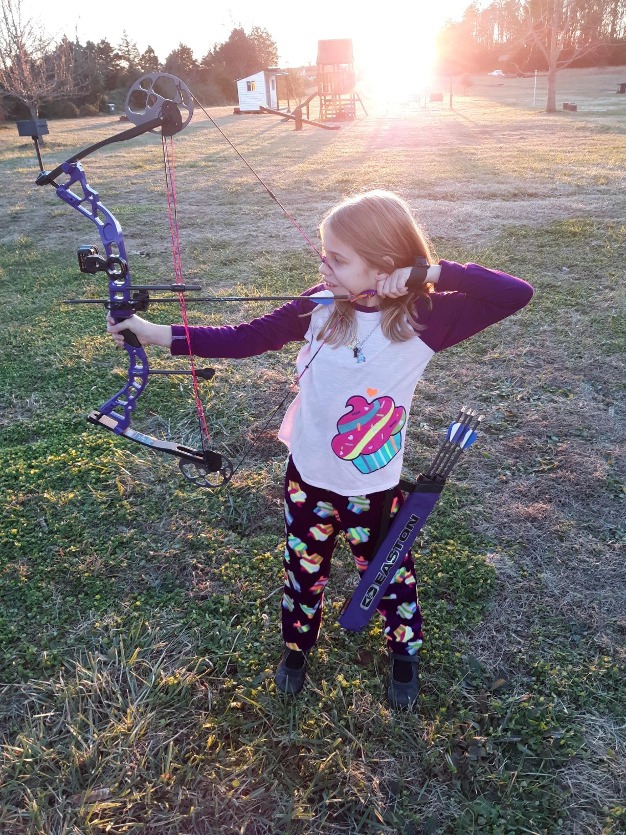Diamond Archery Prism Fully Equipped Adjustable Compound Bow, 5-55 lbs Draw Weight, 295 FPS customer photo 1