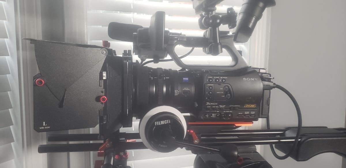 HS-2 Follow Focus with Hard Stops for Camera & Shoulder Rigs, 15mm Rod Quick Release Clamp customer photo 2