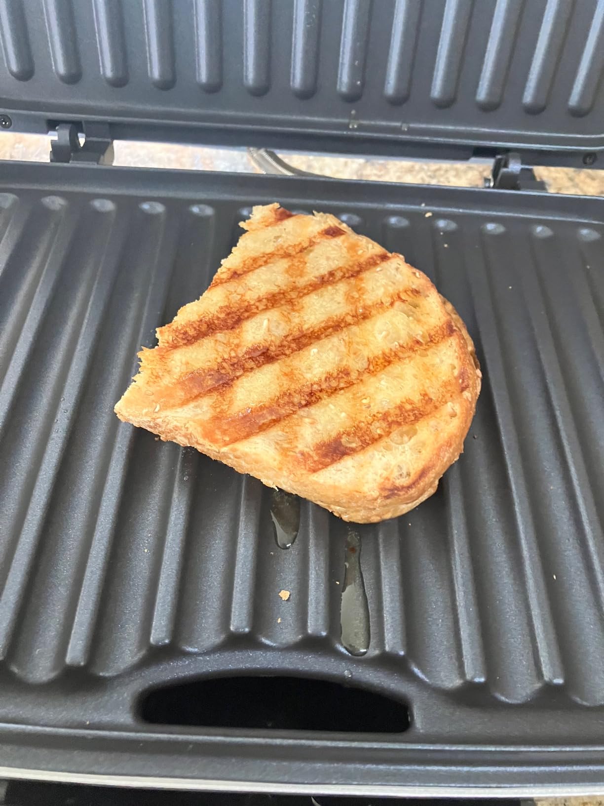 Hamilton Beach Electric Indoor Grill, 6-Serving, Large 90 sq. in. Nonstick Easy Clean Plates, Floating Hinge for Thicker Foods, 1200 Watts, Silver customer photo 2